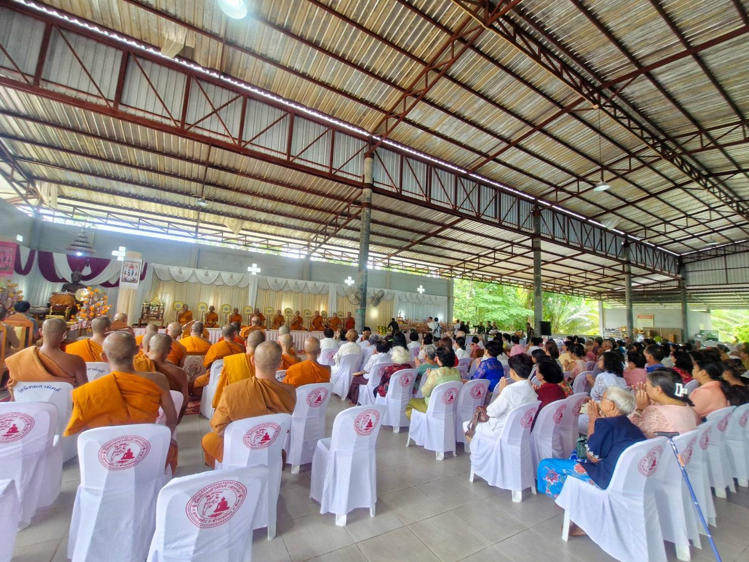 ภาพร่วมพิธีกรรมวัดนิคมสามัคคี