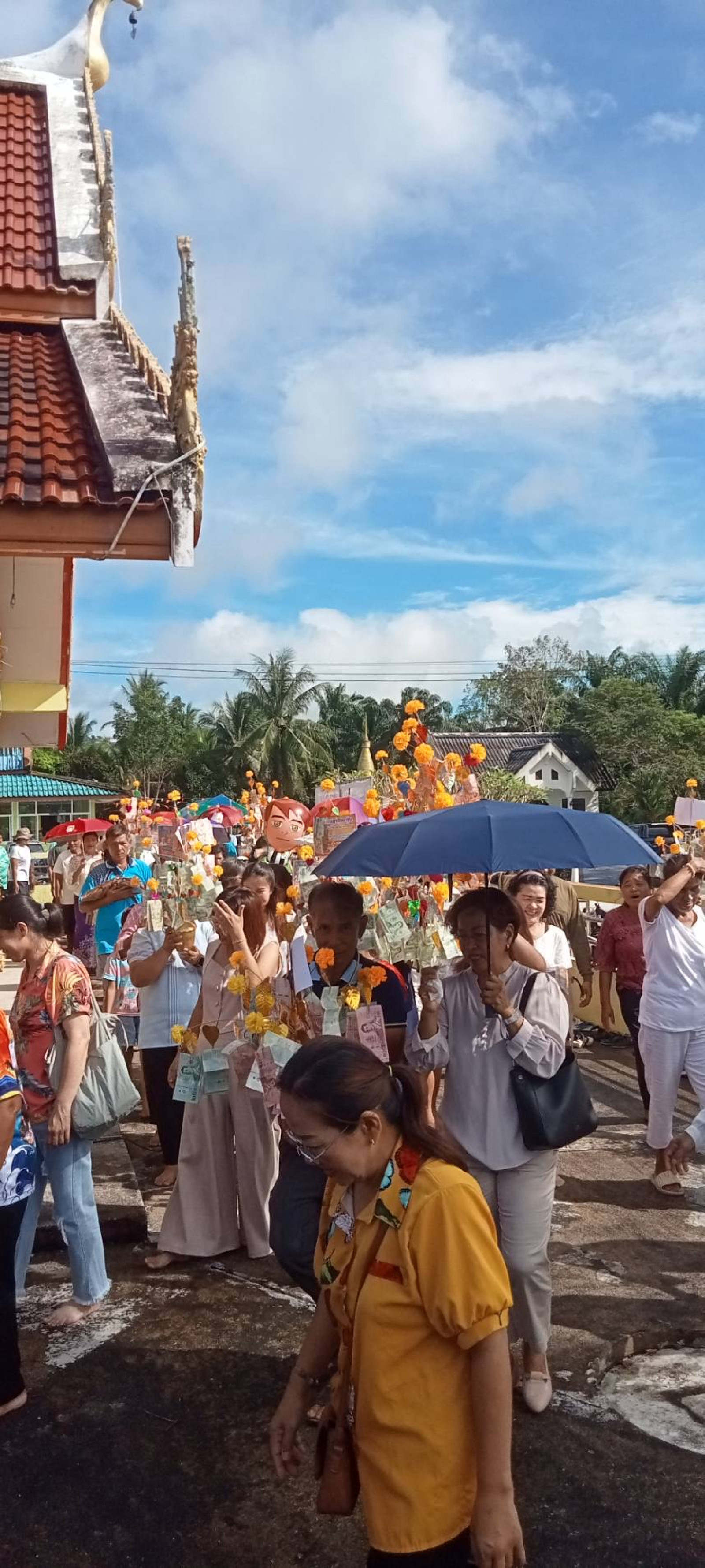 ภาพร่วมพิธีกรรมวัดราชา