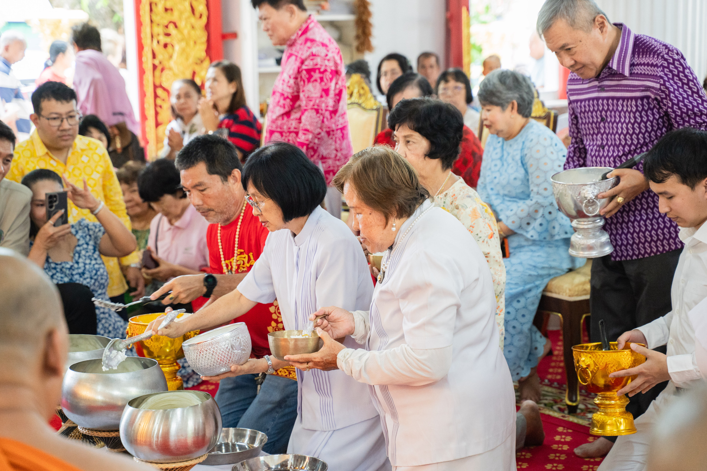 ภาพร่วมพิธีกรรมวัดขจรรังสรรค์