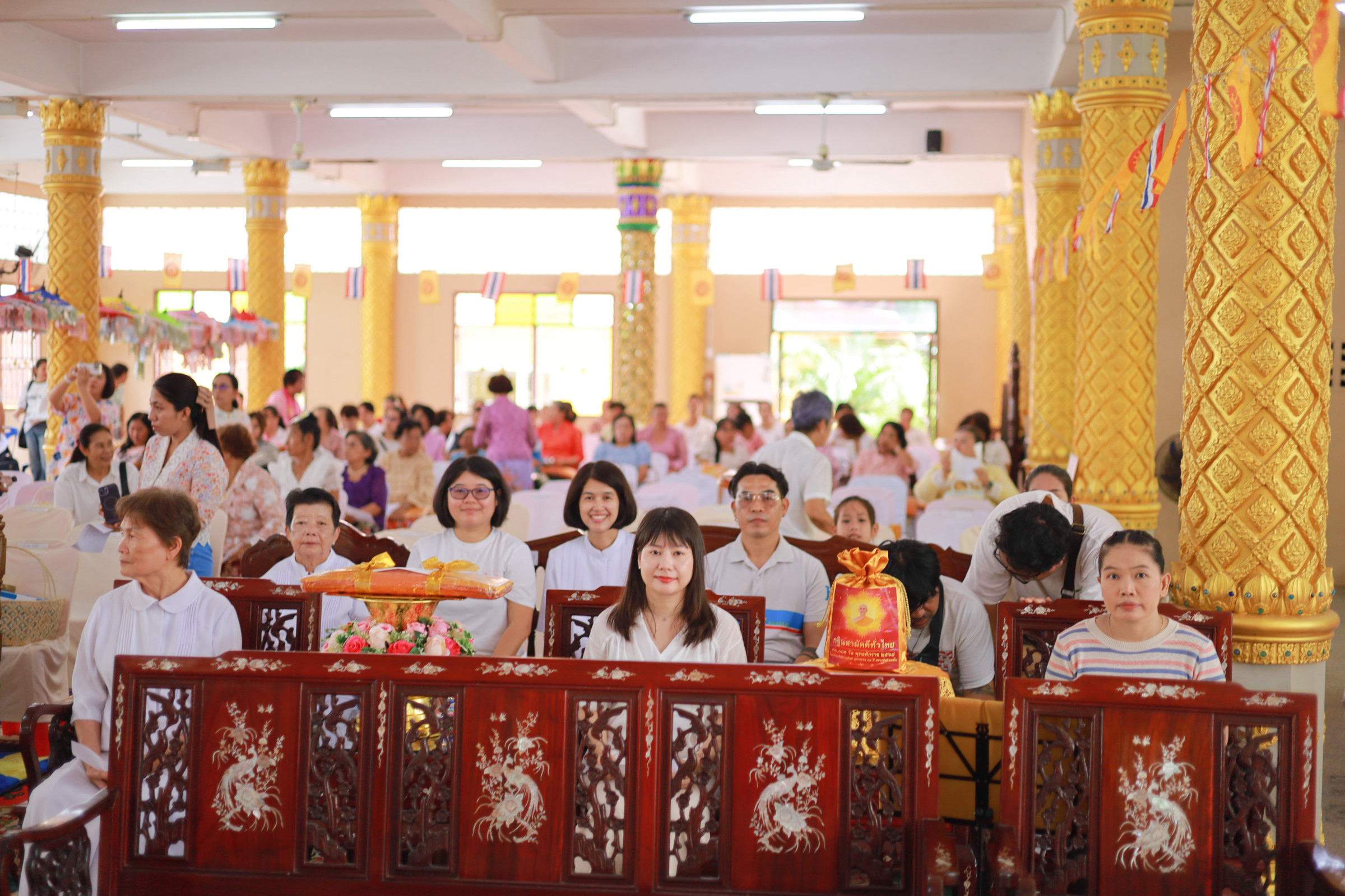 ภาพร่วมพิธีกรรมที่พักสงฆ์แหลมเพชร