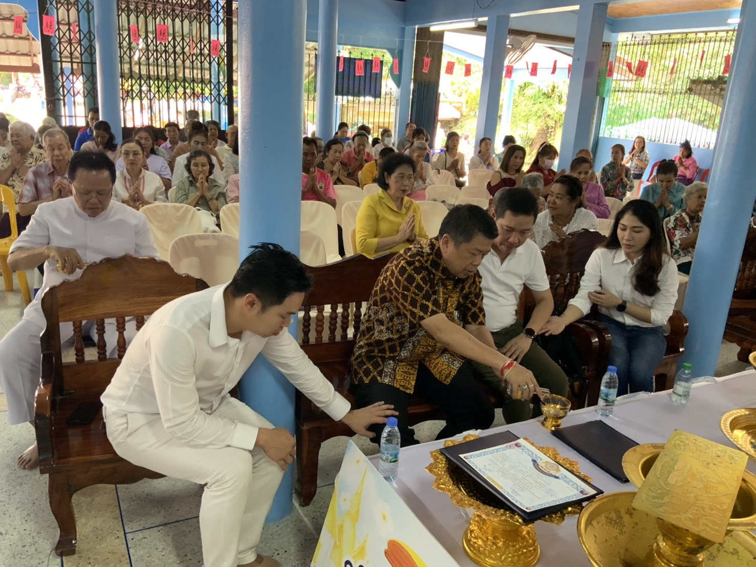 ภาพร่วมพิธีกรรมวัดหาดส้มแป้น