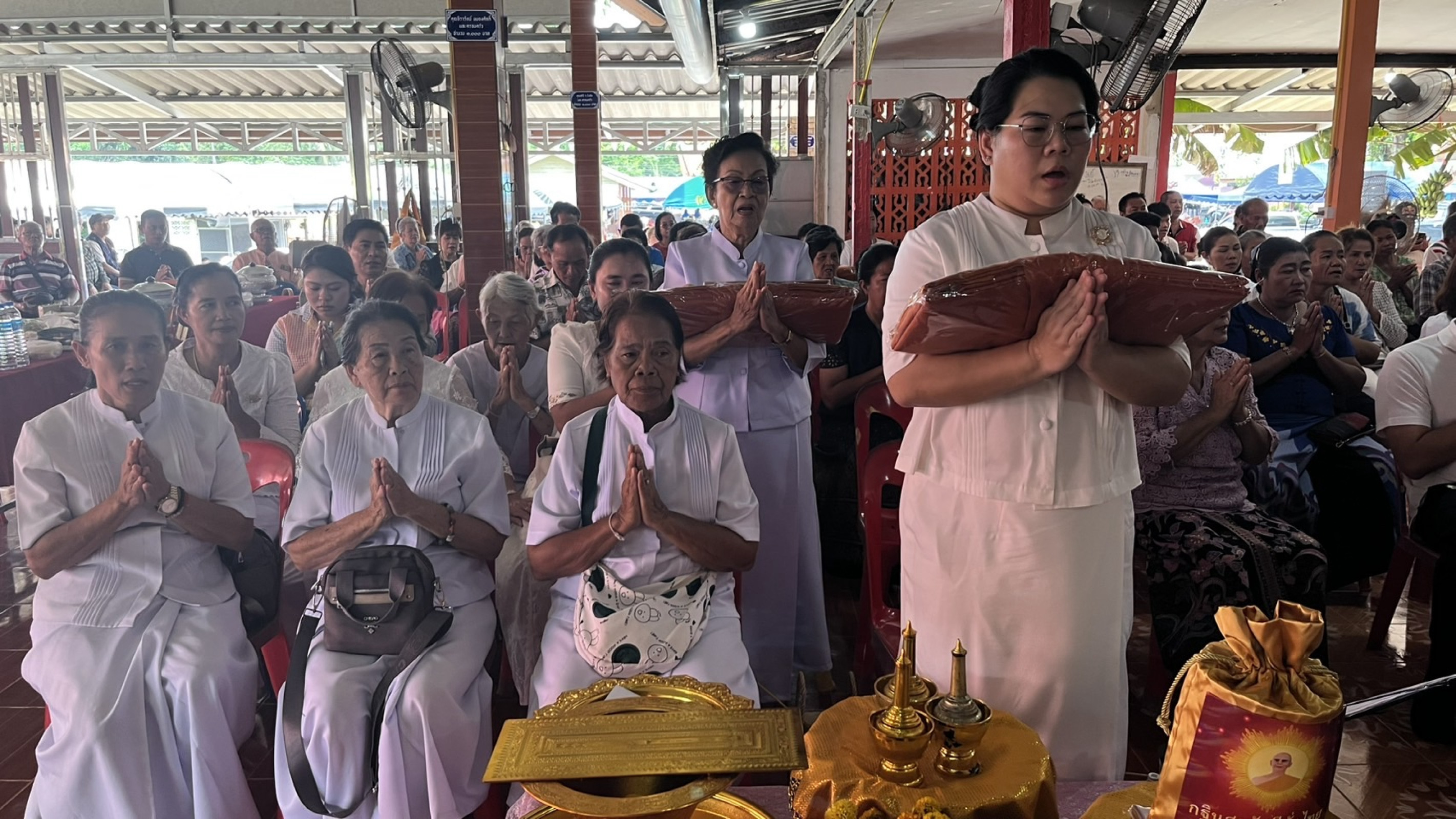 ภาพร่วมพิธีกรรมที่พักสงฆ์ทับจาก