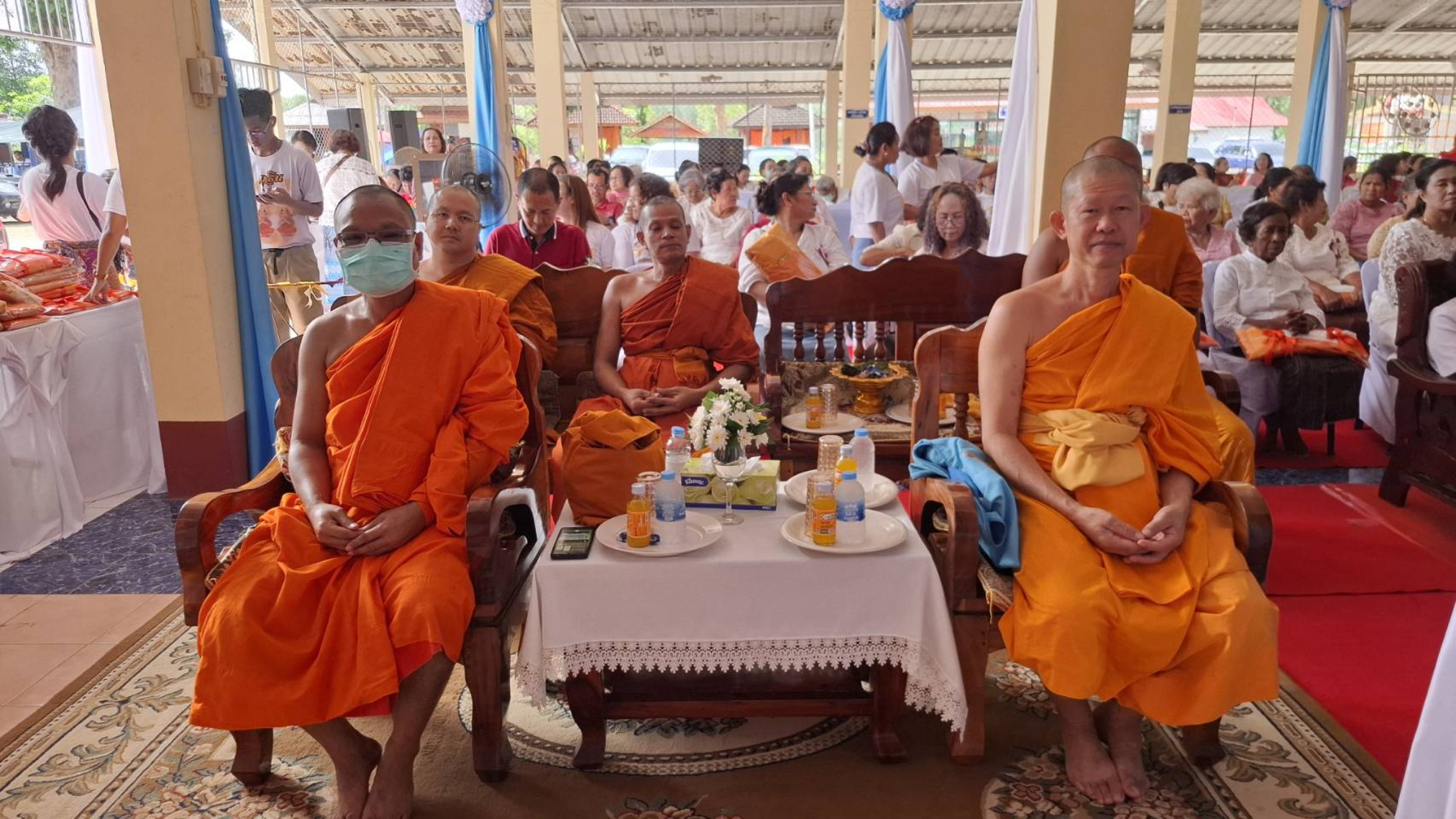 ภาพร่วมพิธีกรรมสำนักสงฆ์จอมทอง