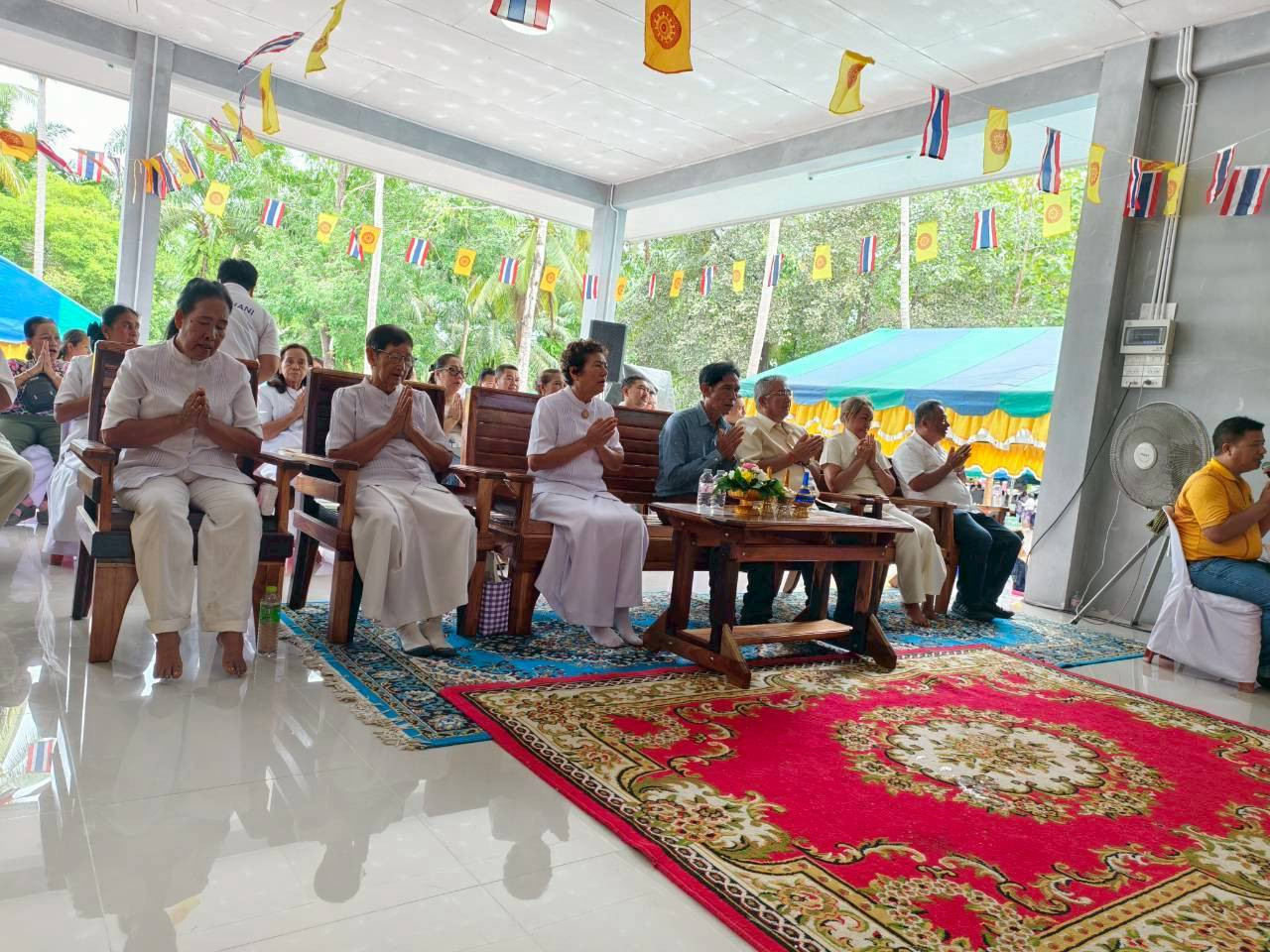 ภาพร่วมพิธีกรรมสำนักสงฆ์สายเพ็ญ