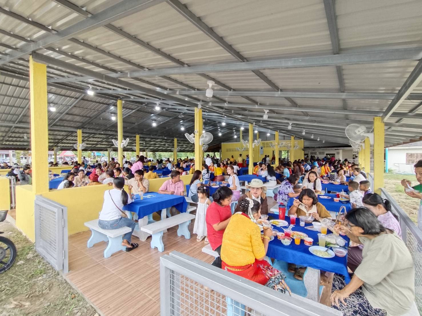 ภาพร่วมพิธีกรรมวัดสิเกา