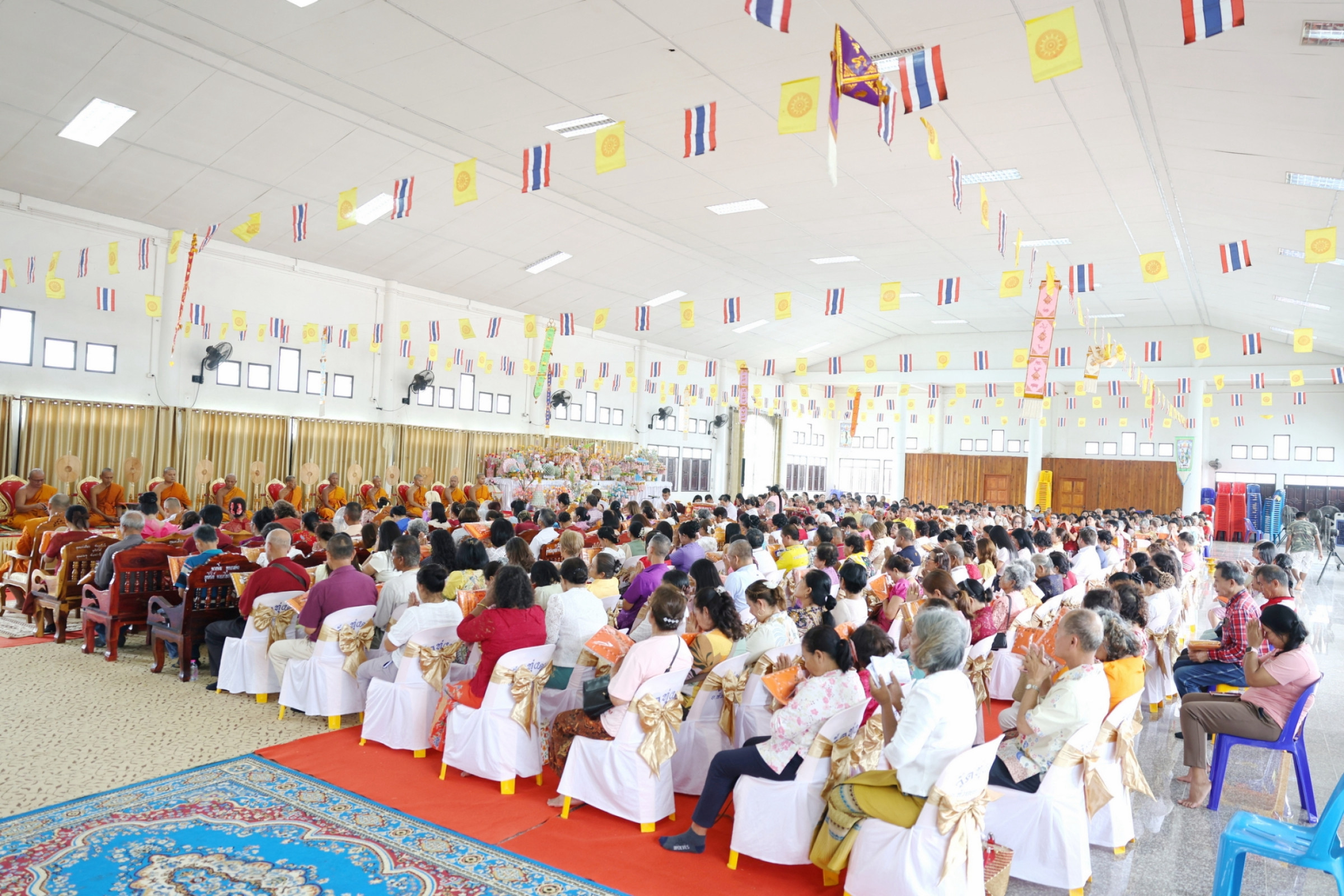 ภาพร่วมพิธีกรรมวัดทุ่งต่อ