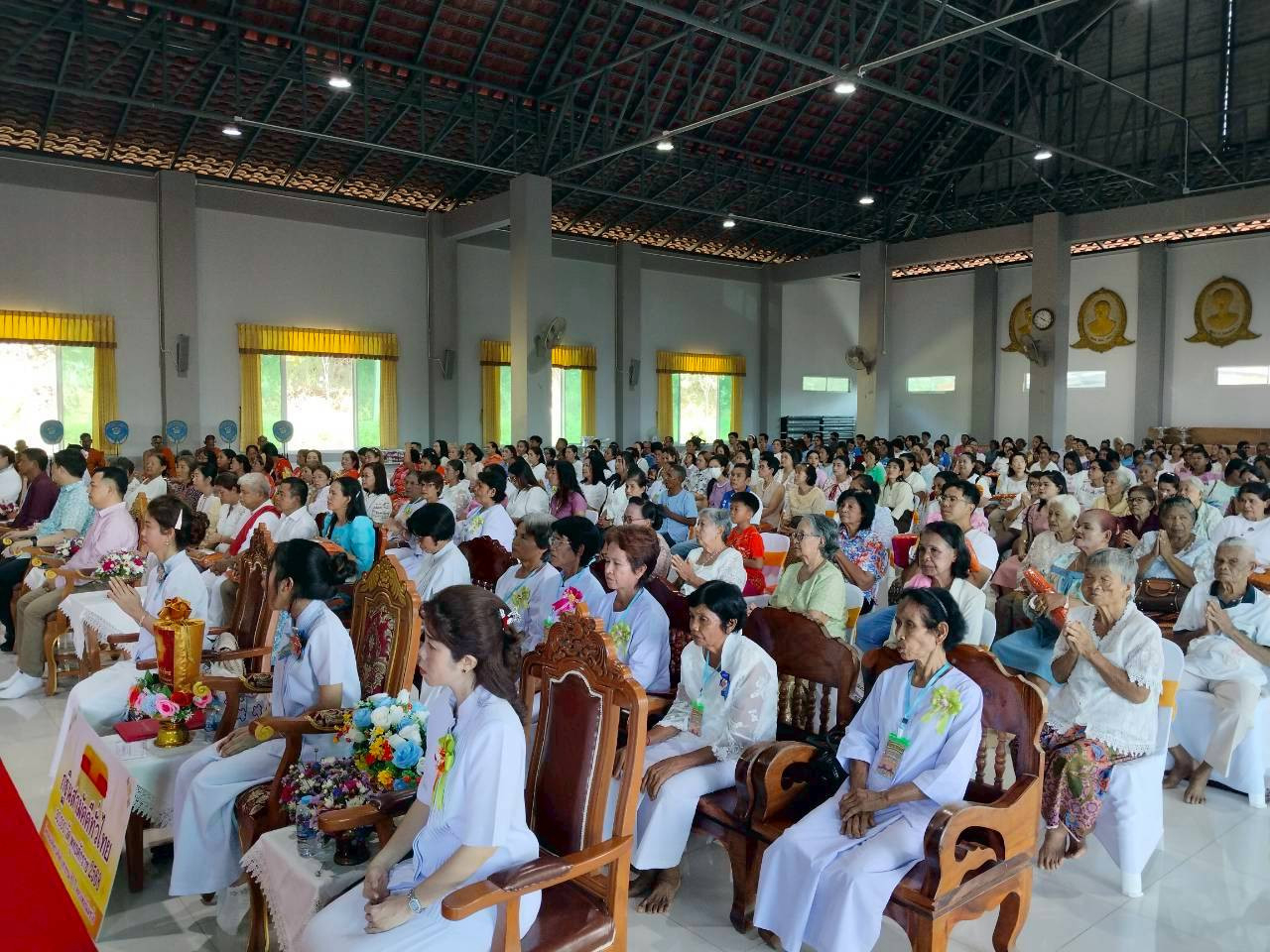 ภาพร่วมพิธีกรรมวัดเขาแก้ว