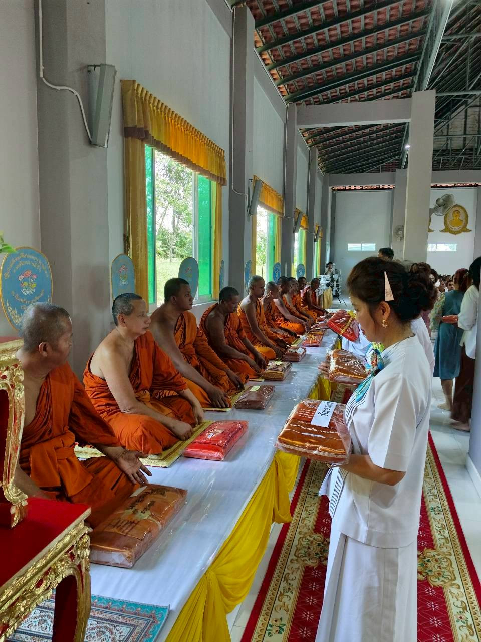 ภาพร่วมพิธีกรรมวัดเขาแก้ว