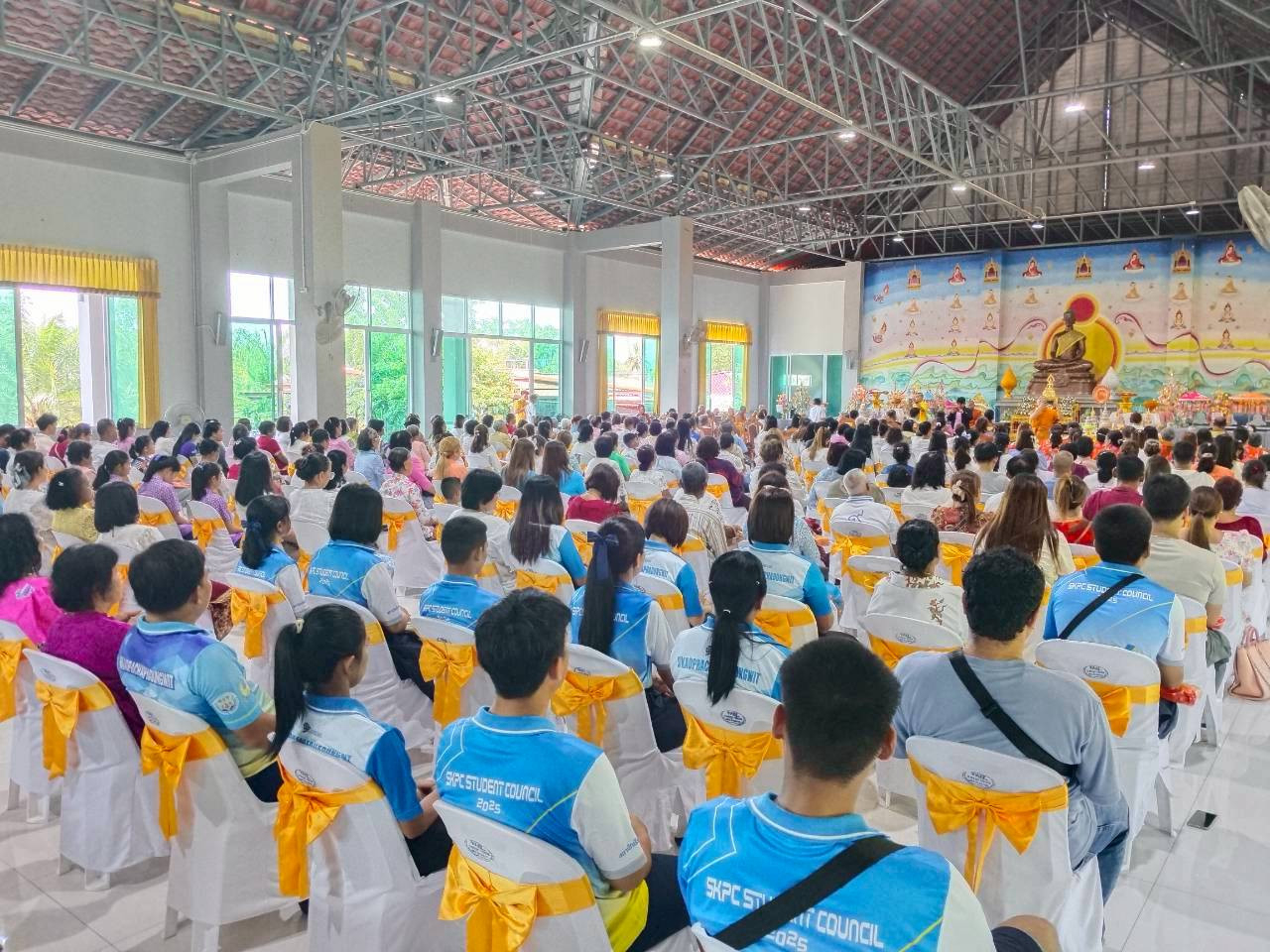 ภาพร่วมพิธีกรรมวัดเขาแก้ว