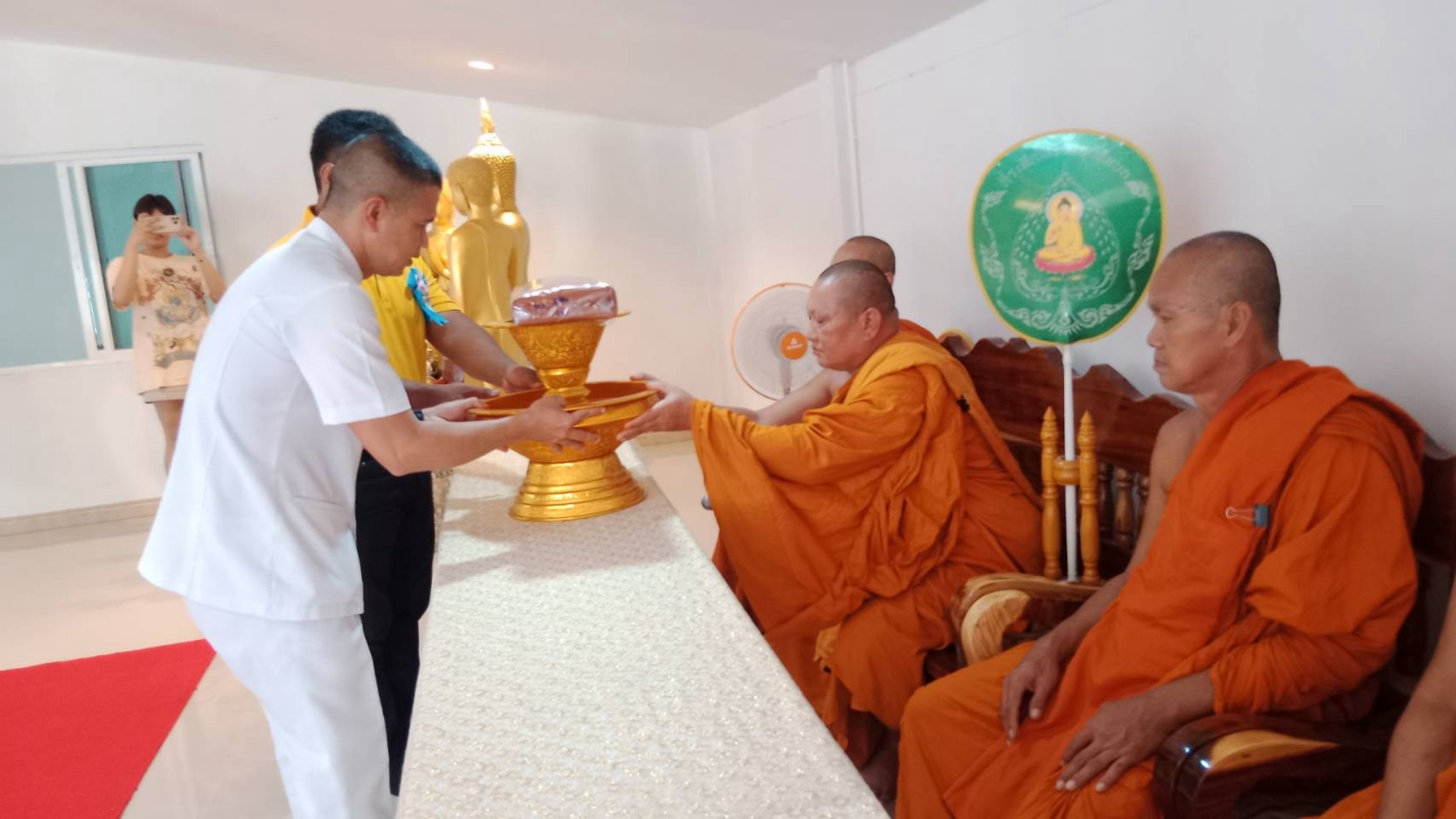 ภาพร่วมพิธีกรรมวัดหนองครก