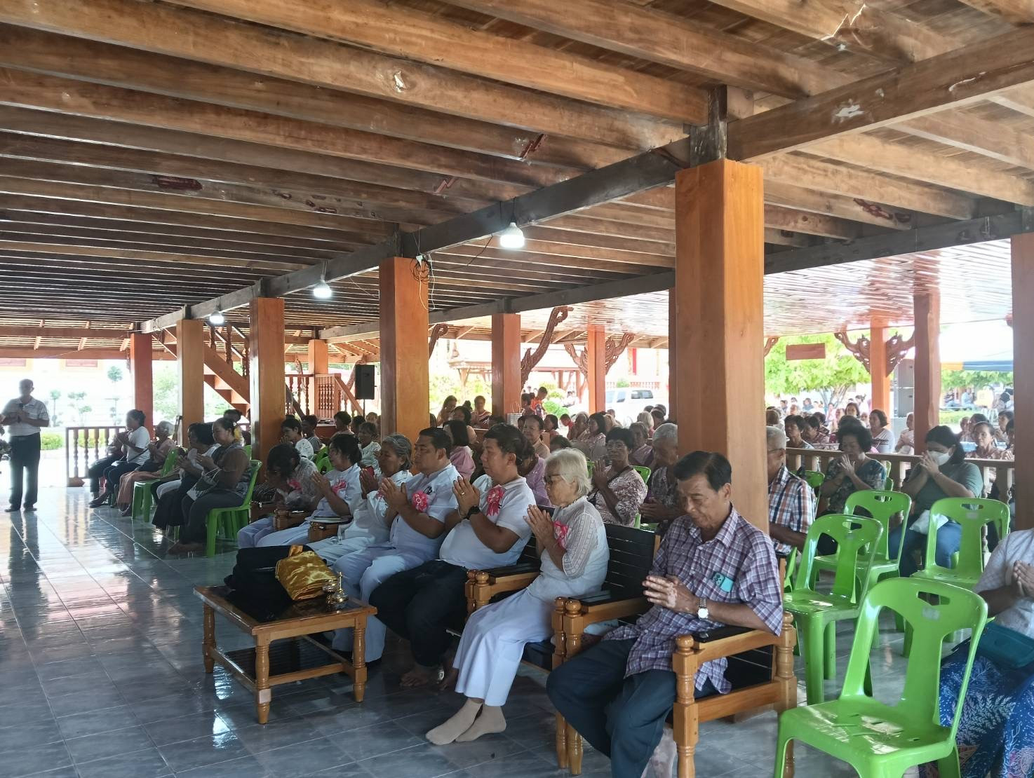 ภาพร่วมพิธีกรรมวัดสารวัน