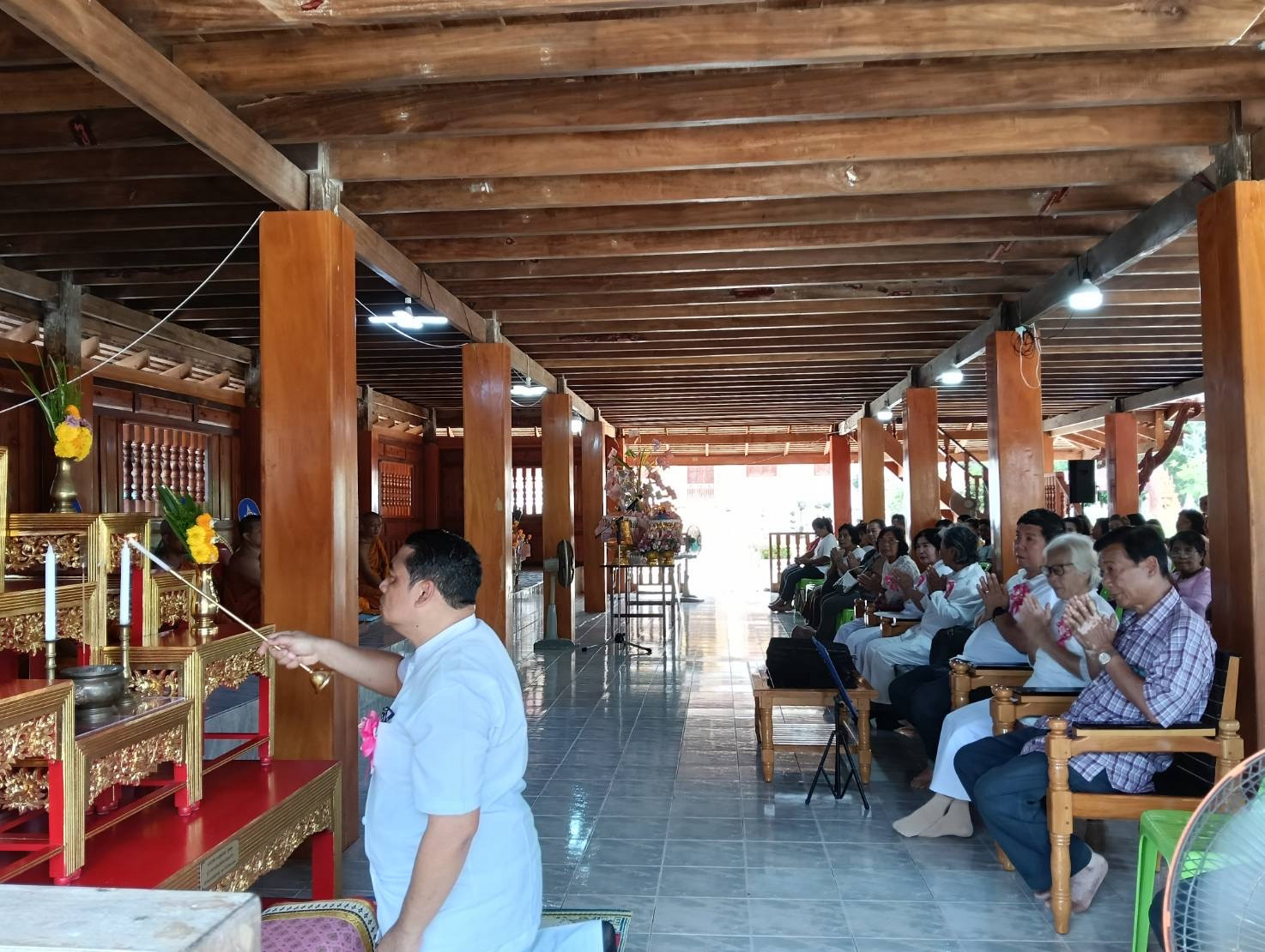 ภาพร่วมพิธีกรรมวัดสารวัน