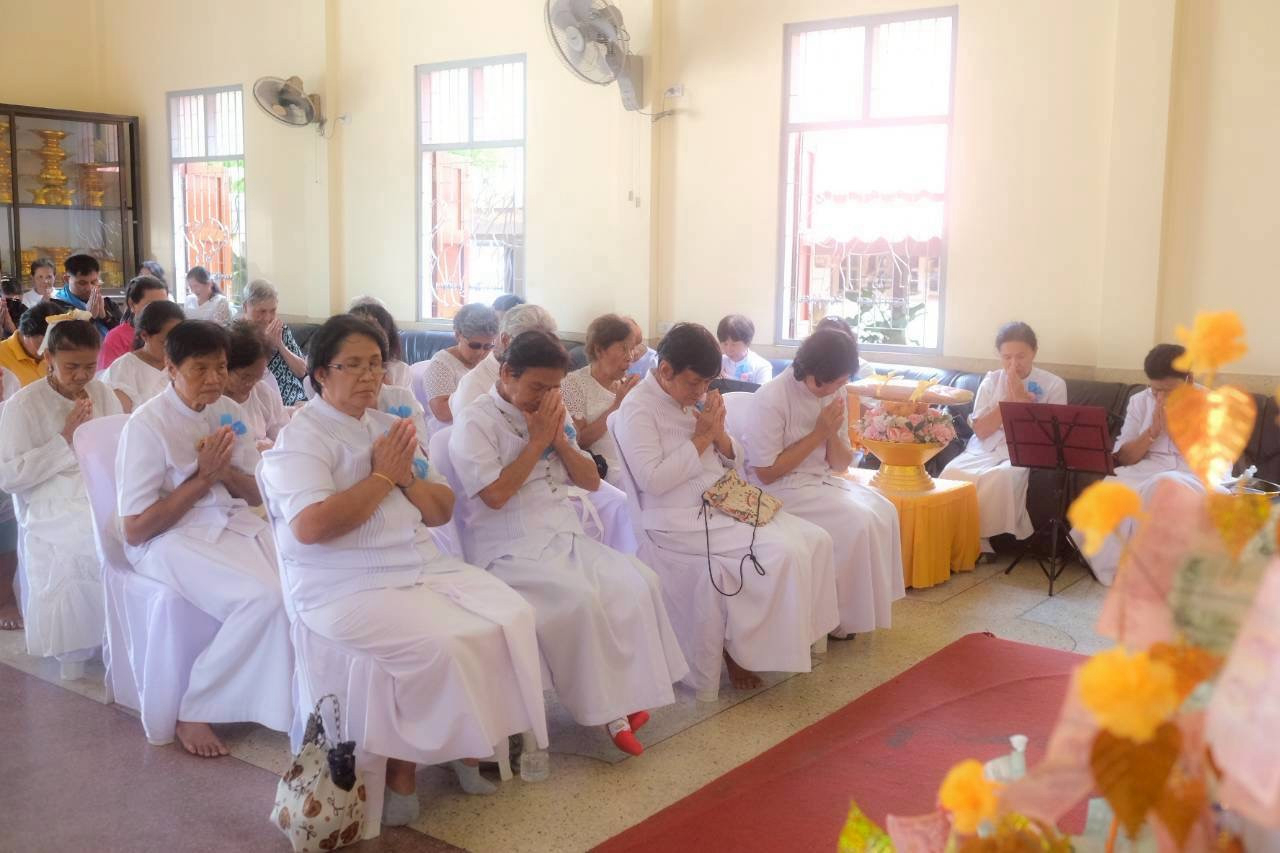 ภาพร่วมพิธีกรรมวัดตะเคียนทอง