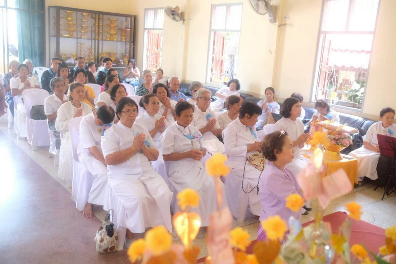 ภาพร่วมพิธีกรรมวัดตะเคียนทอง