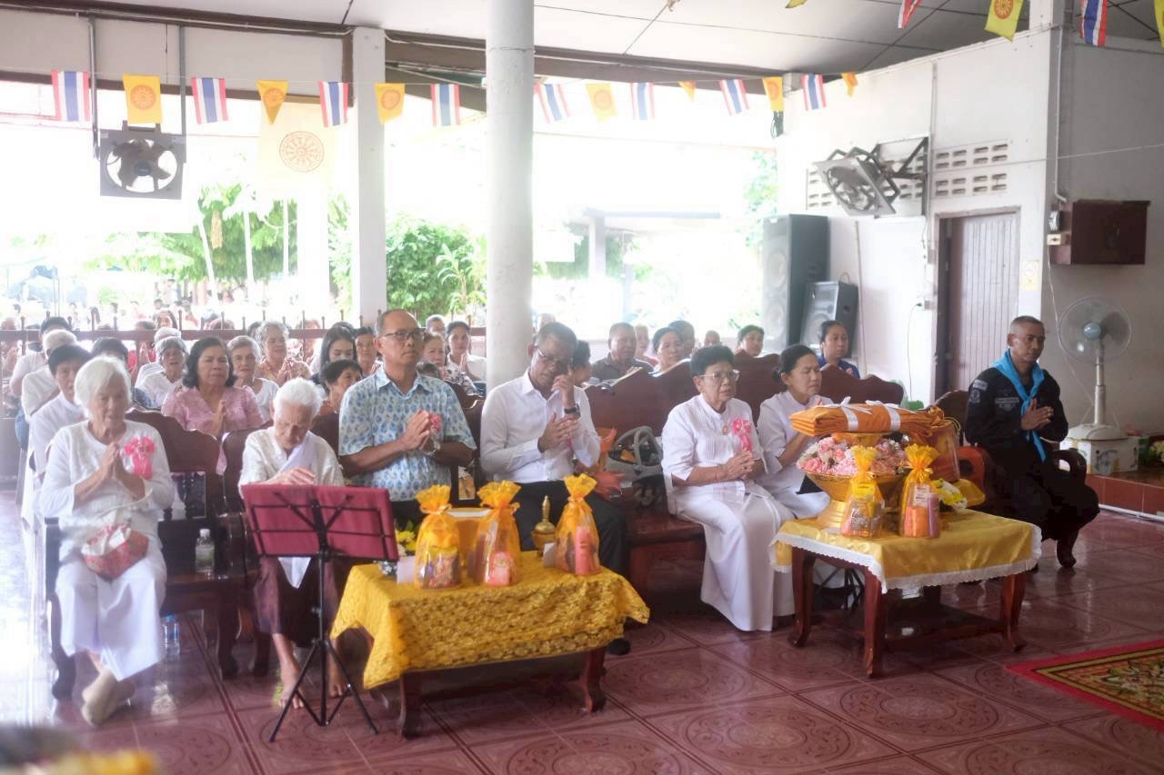 ภาพร่วมพิธีกรรมวัดประเวศน์ภูผา