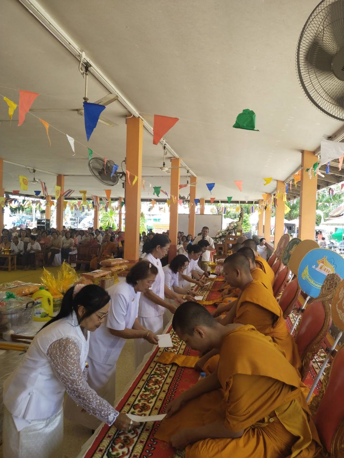 ภาพร่วมพิธีกรรมวัดทุ่งคลองควายเฉลิมพระเกียรติ