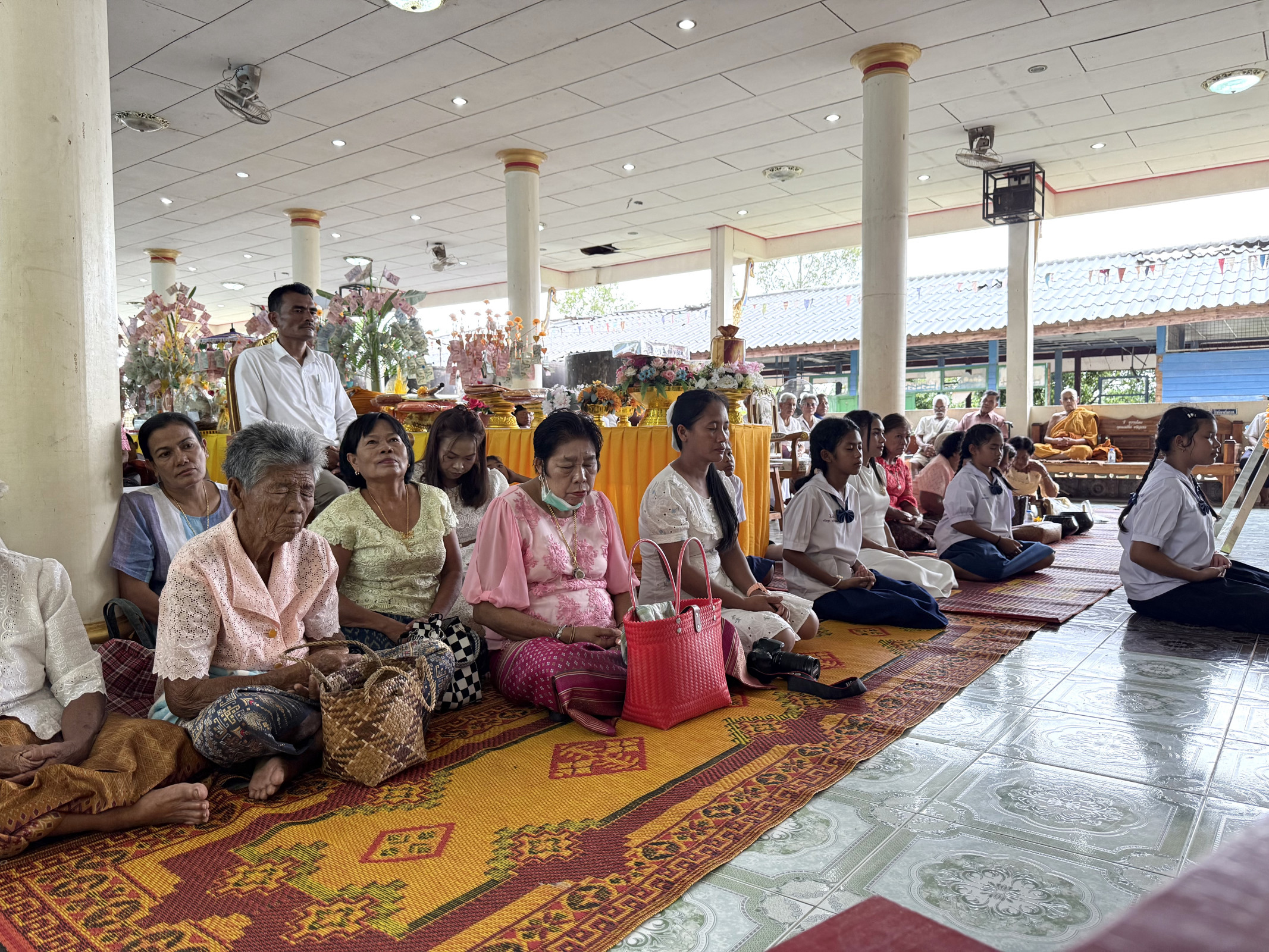 ภาพร่วมพิธีกรรมวัดแหลมจองถนน