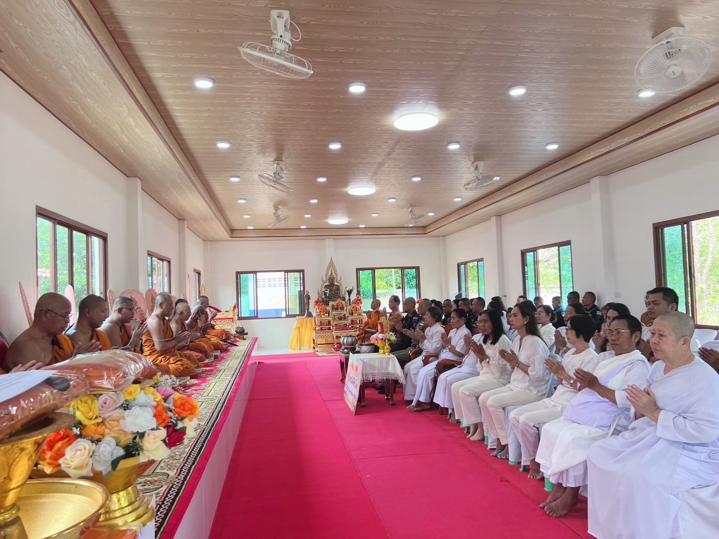ภาพร่วมพิธีกรรมวัดสารพฤกษาวาส