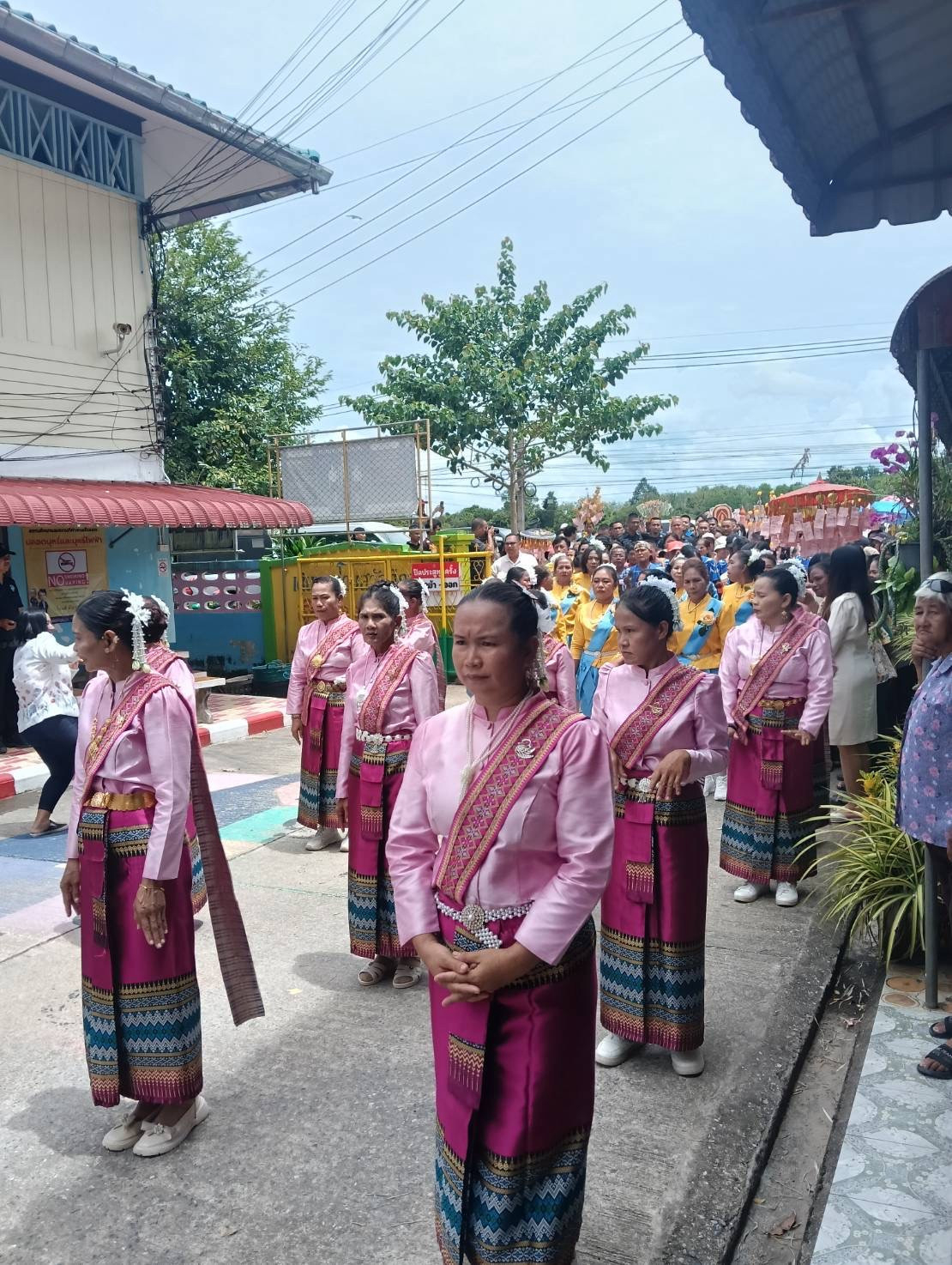 ภาพร่วมพิธีกรรมวัดสารพฤกษาวาส