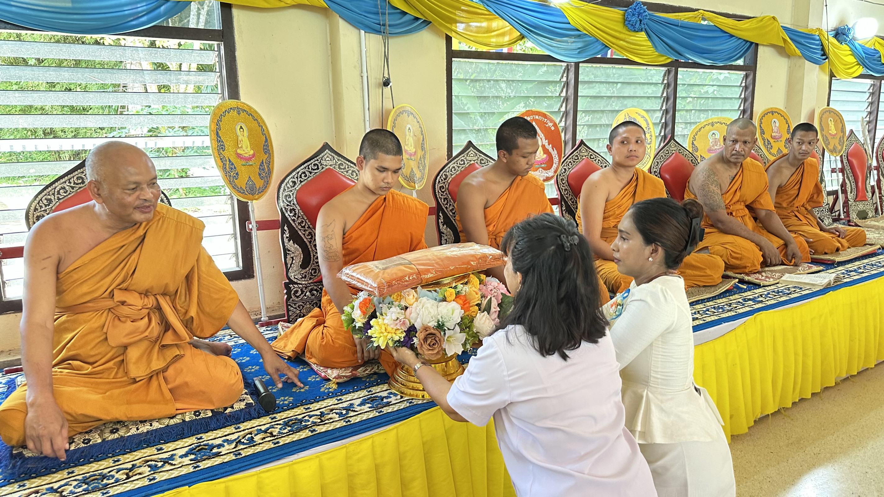 ภาพร่วมพิธีกรรมวัดเขาน้ำตก