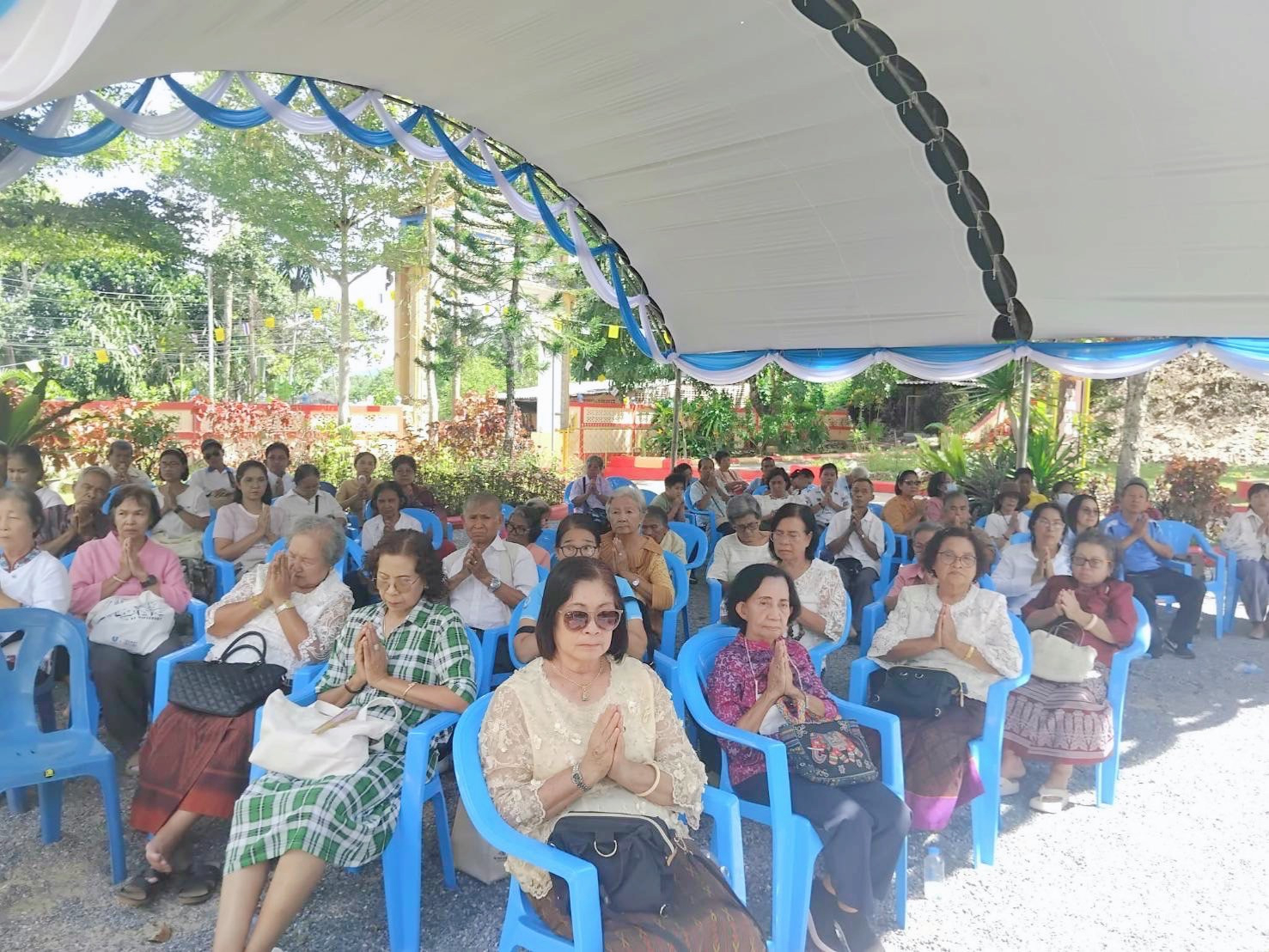 ภาพร่วมพิธีกรรมวัดวชิรปราการ
