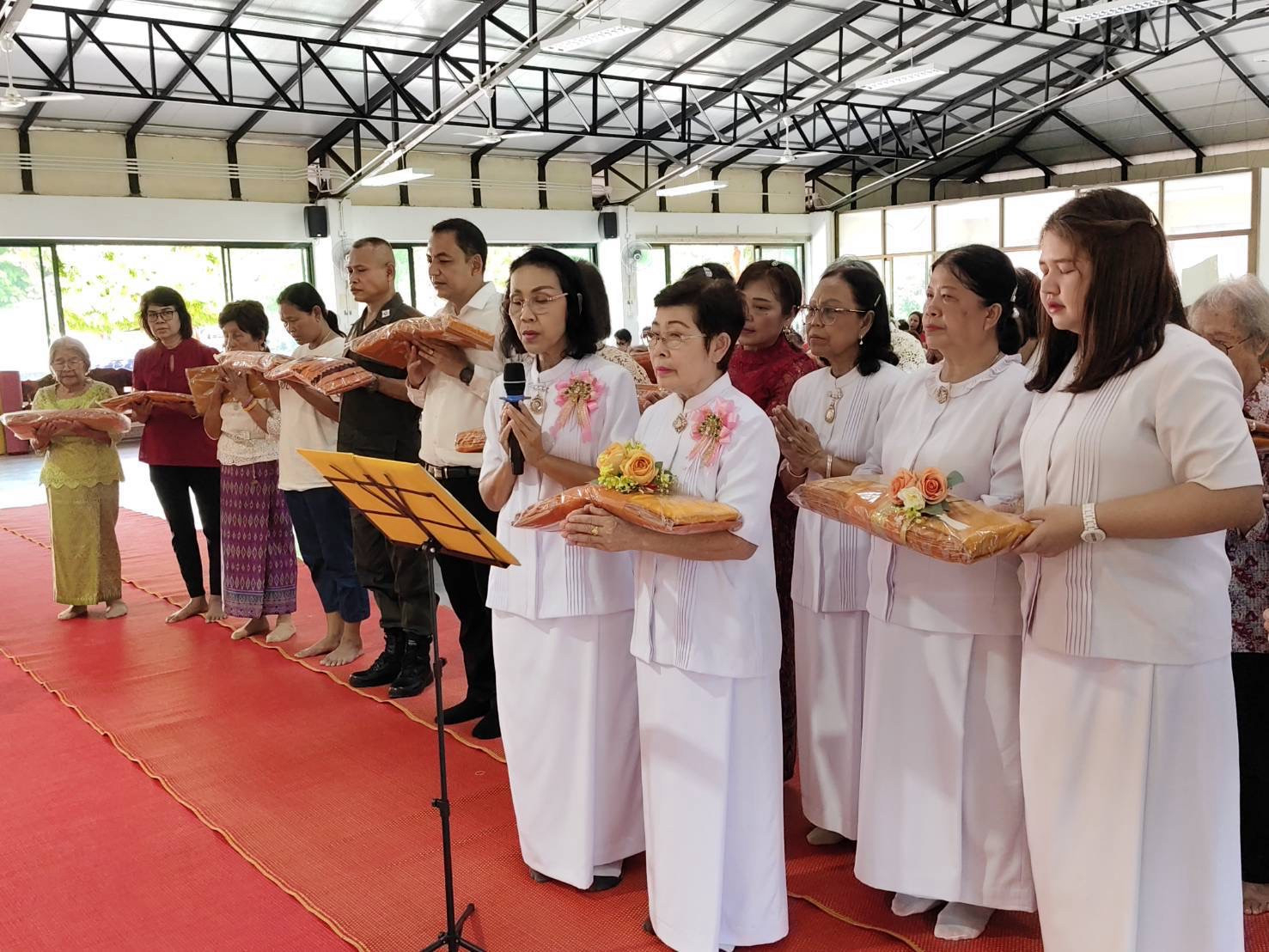 ภาพกล่าวคำถวายกฐินวัดหลักห้า