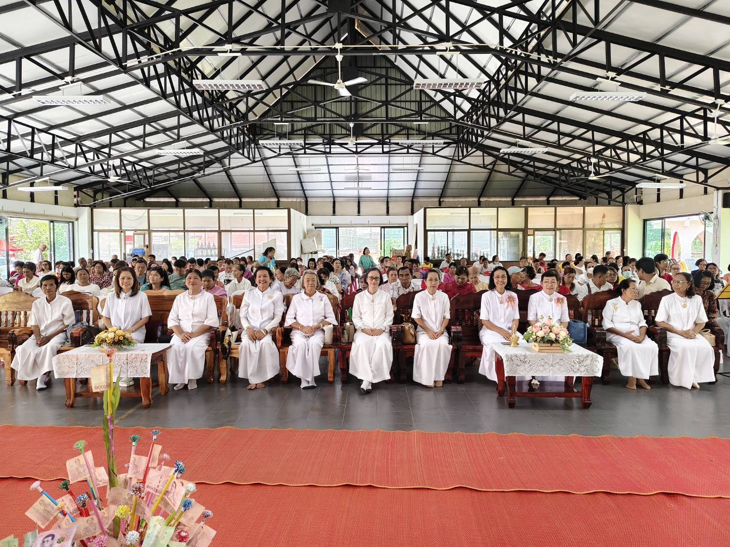 ภาพร่วมพิธีกรรมวัดหลักห้า