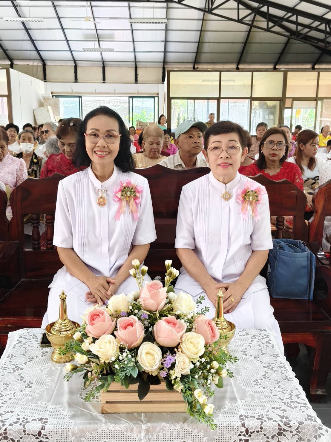 ภาพร่วมพิธีกรรมวัดหลักห้า