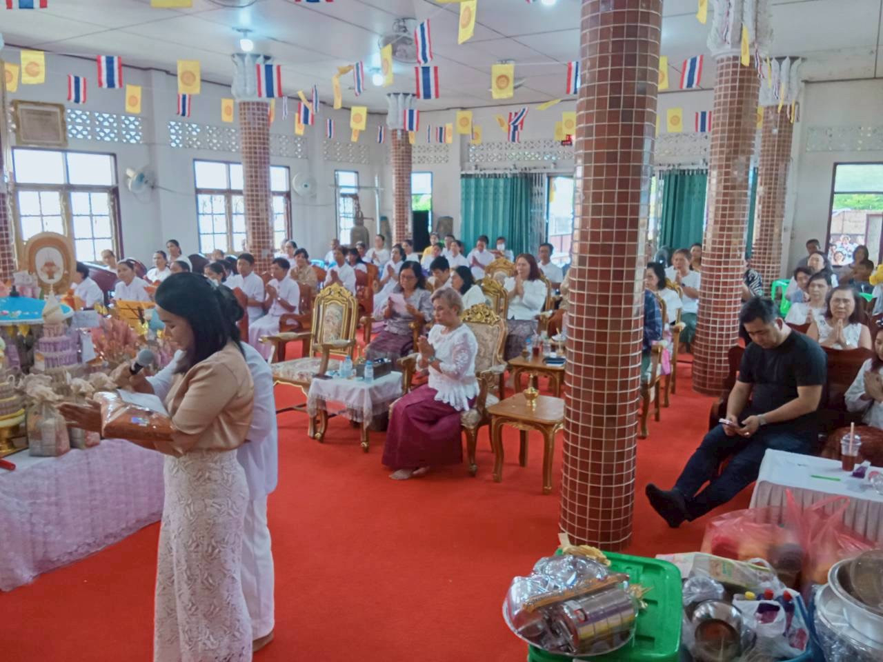 ภาพร่วมพิธีกรรมวัดสะกอม