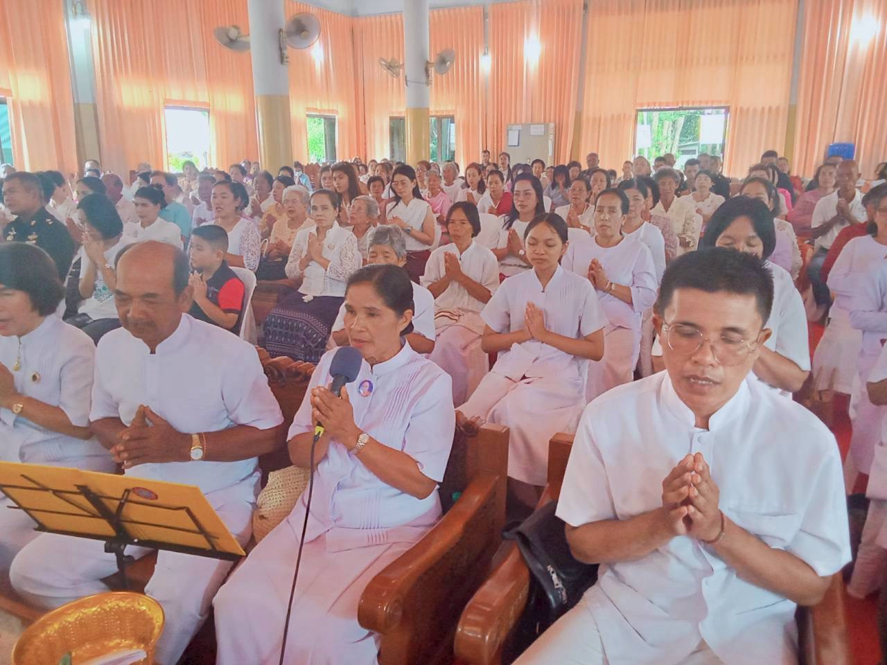 ภาพกล่าวคำถวายกฐินวัดนาเจริญ