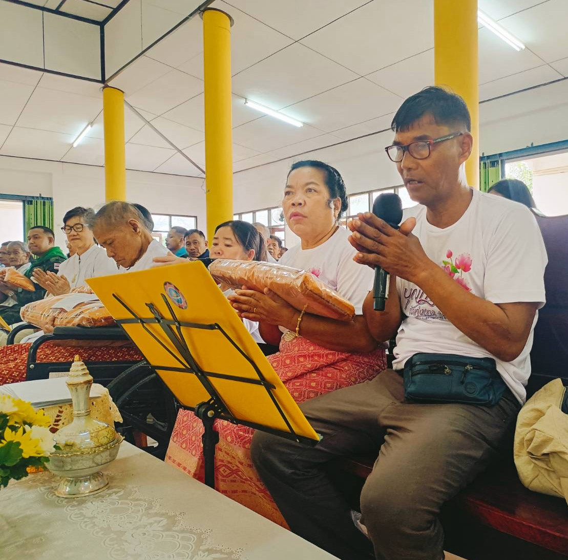 ภาพร่วมพิธีกรรมวัดทุ่งเภา