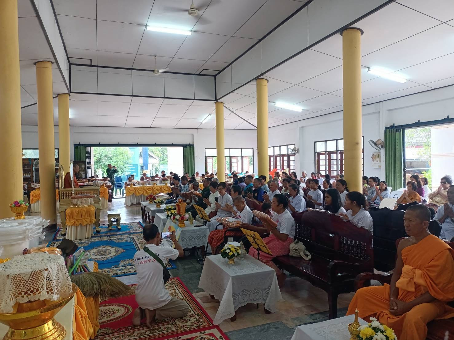 ภาพร่วมพิธีกรรมวัดทุ่งเภา