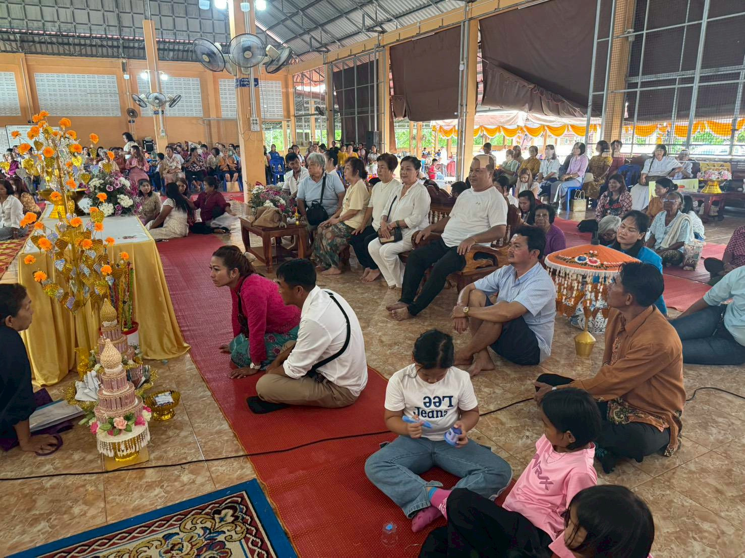 ภาพร่วมพิธีกรรมวัดบ่อหว้า