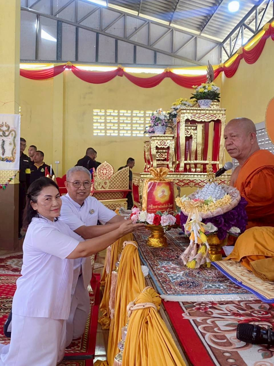 ภาพการถวายปัจจัยที่พักสงฆ์ควนนา