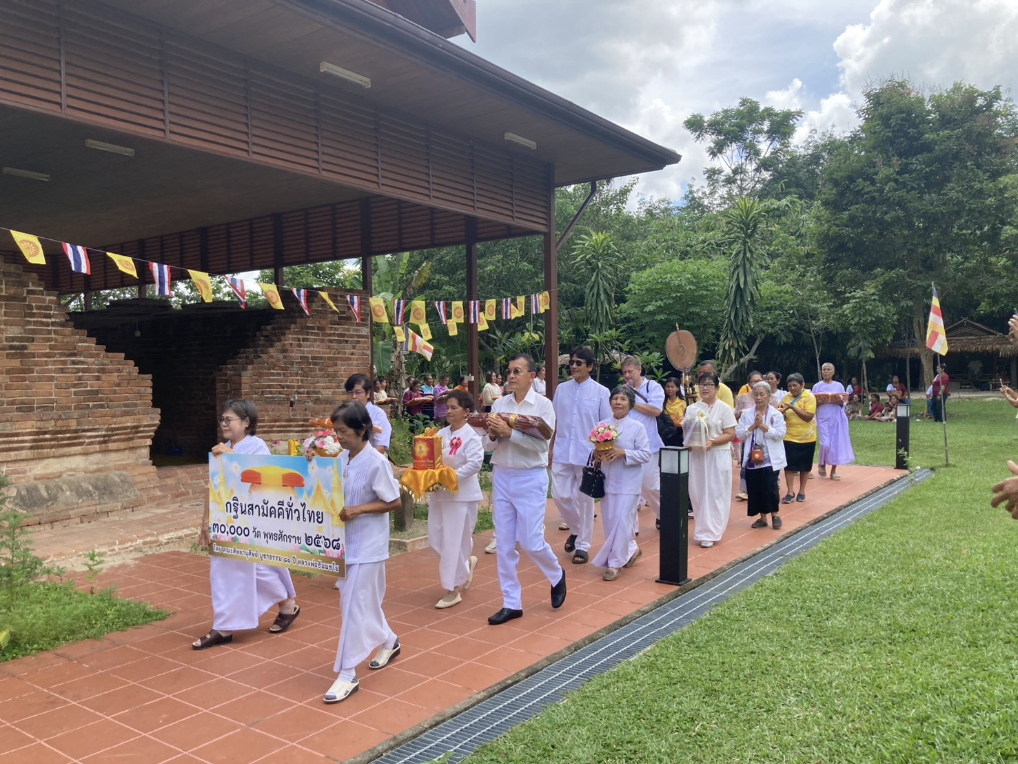 ภาพร่วมขบวนกฐินวัดเกาะอภินิหาร(วัดกุหร่า)