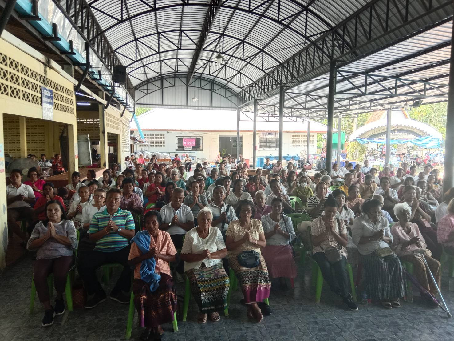 ภาพร่วมพิธีกรรมวัดขุนตัดหวาย