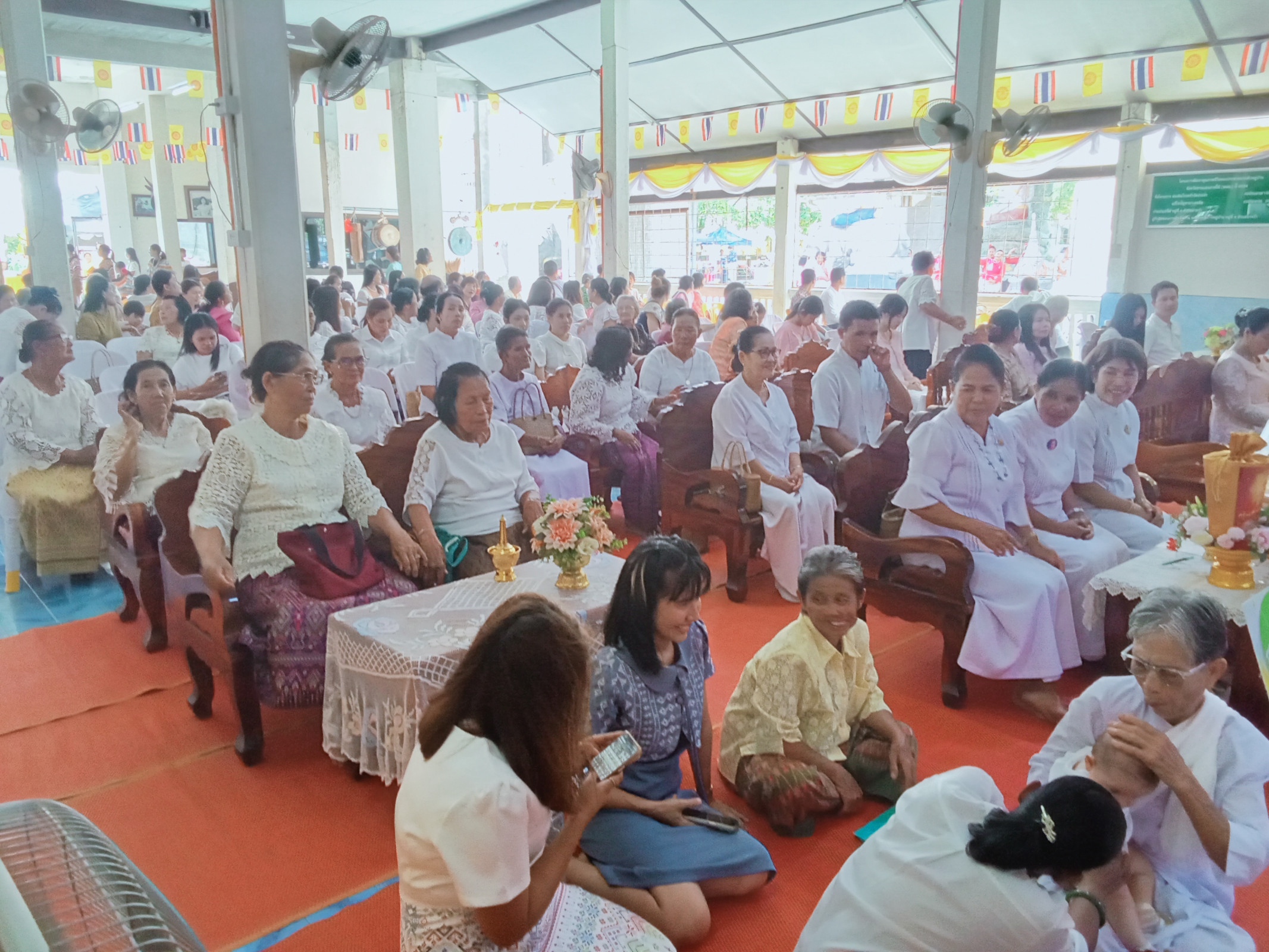 ภาพร่วมพิธีกรรมวัดประจ่า