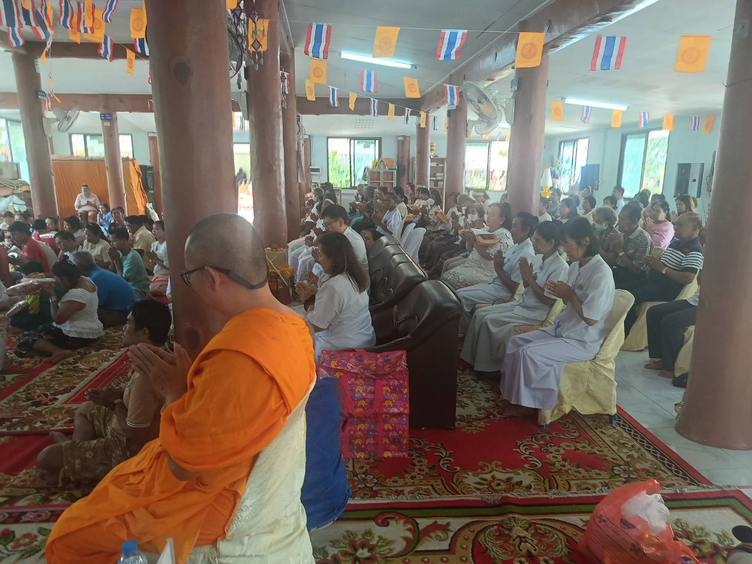 ภาพร่วมพิธีกรรมสำนักสงฆ์วังมะพร้าว