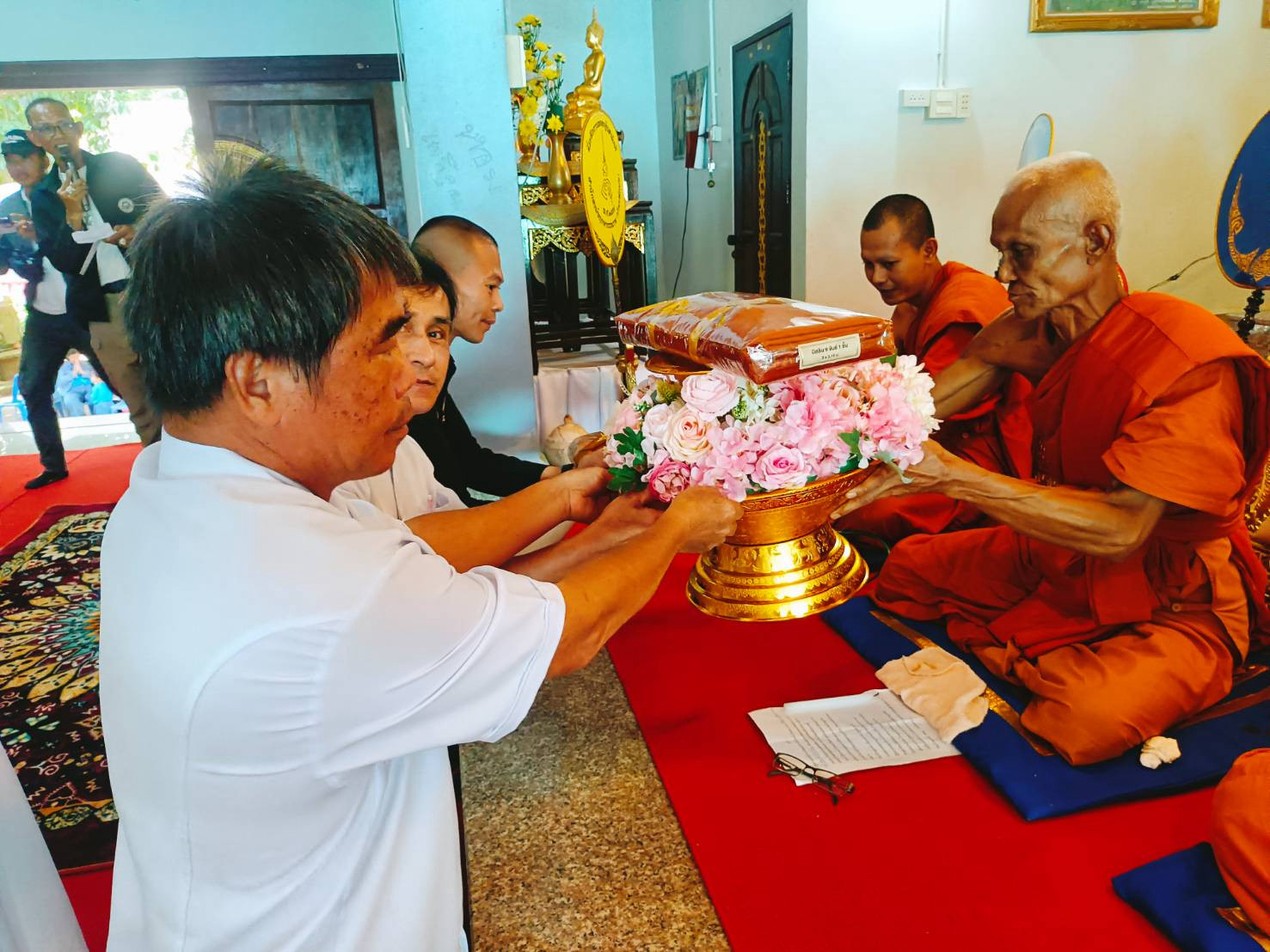ภาพร่วมพิธีกรรมที่พักสงฆ์พฤกษาธรรมาราม