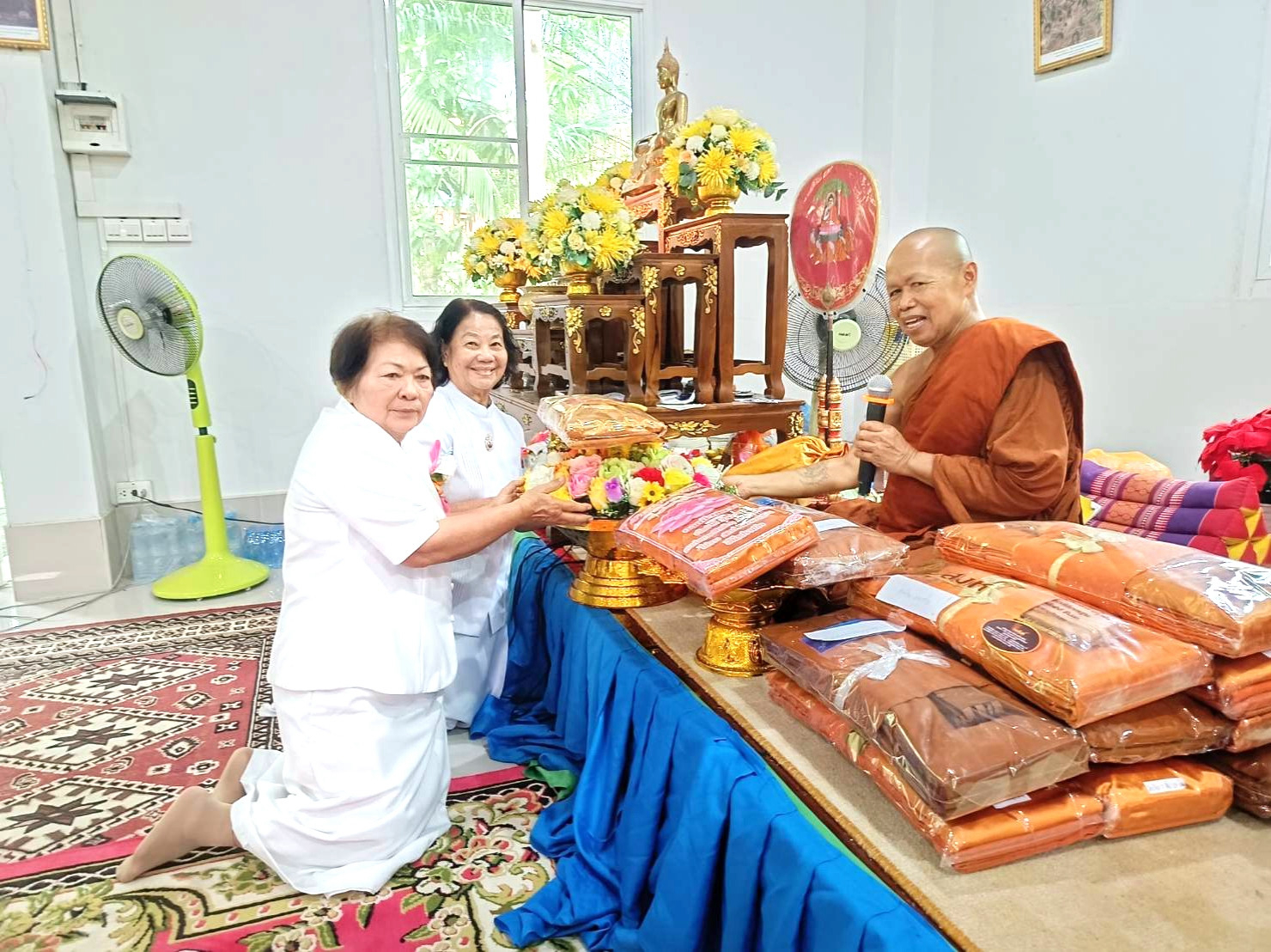 ภาพร่วมพิธีกรรมวัดทุ่งริ้น