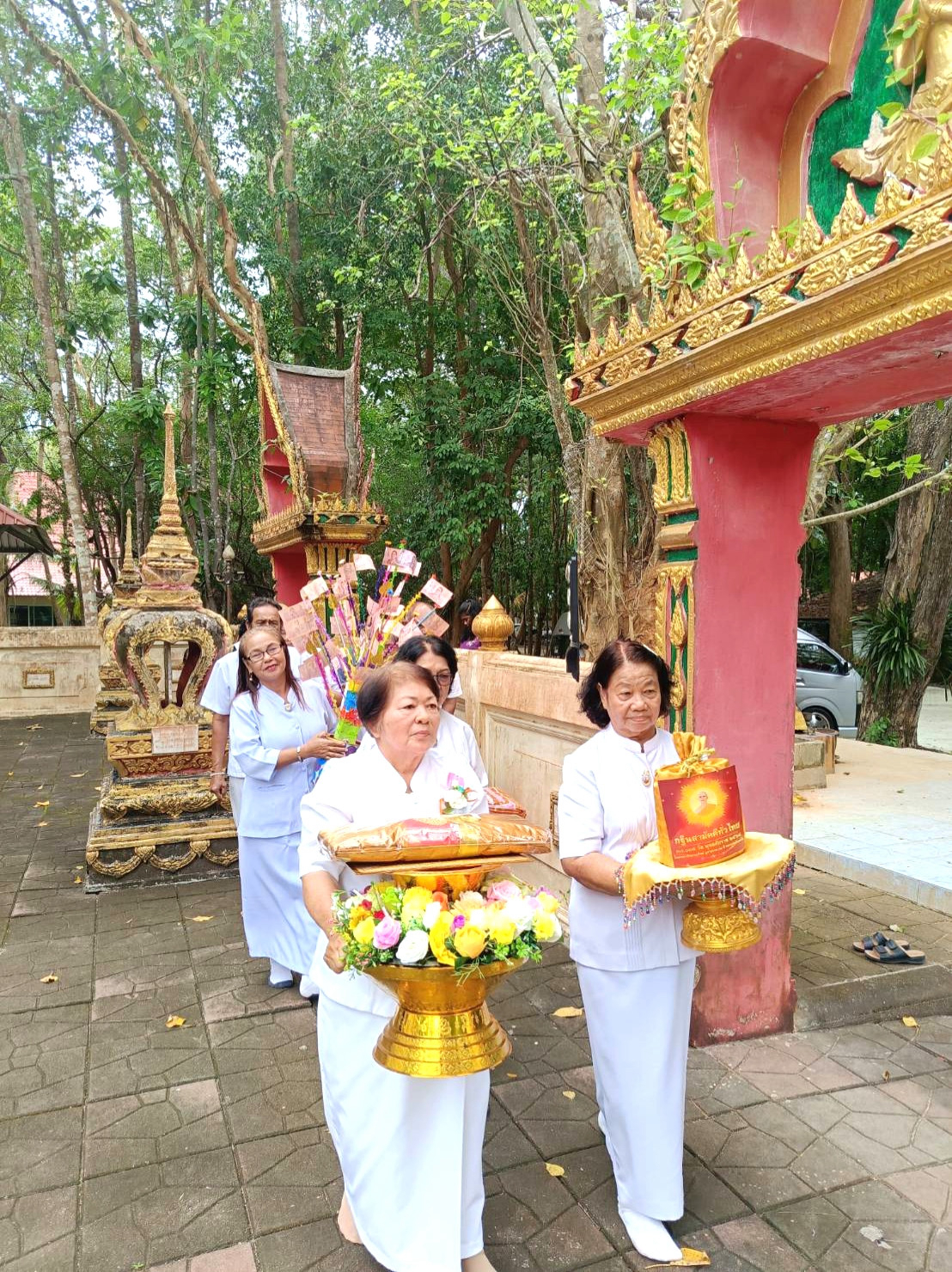 ภาพร่วมพิธีกรรมวัดทุ่งริ้น