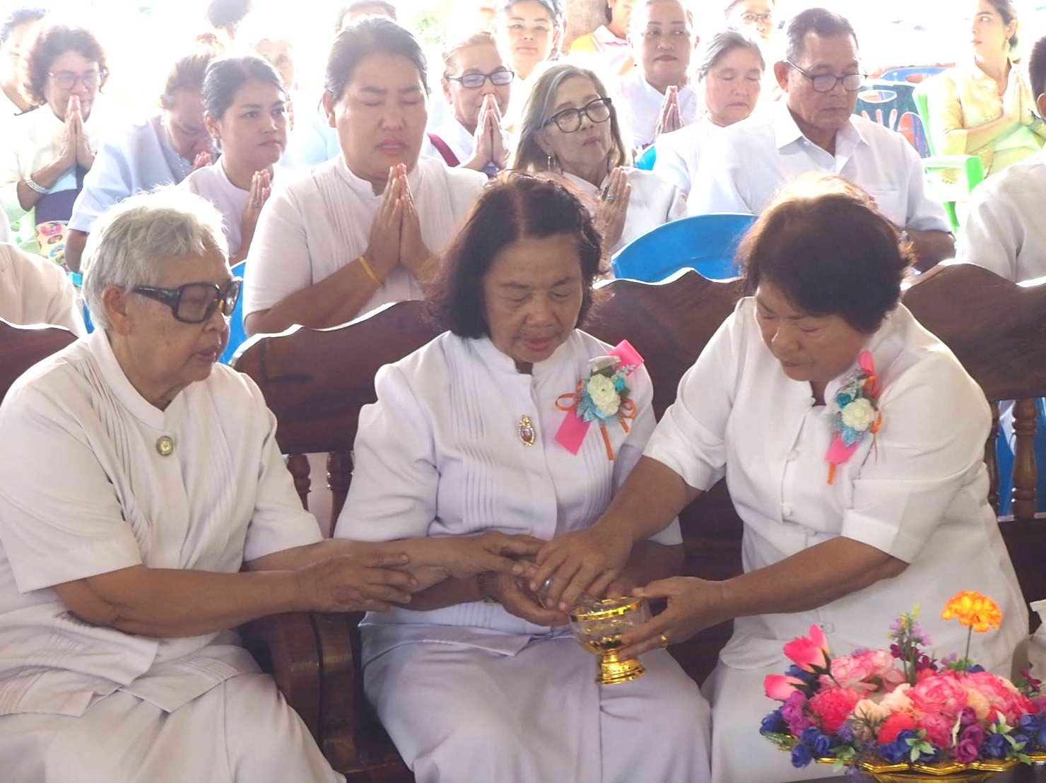 ภาพร่วมพิธีกรรมวัดวังผาสามัคคี