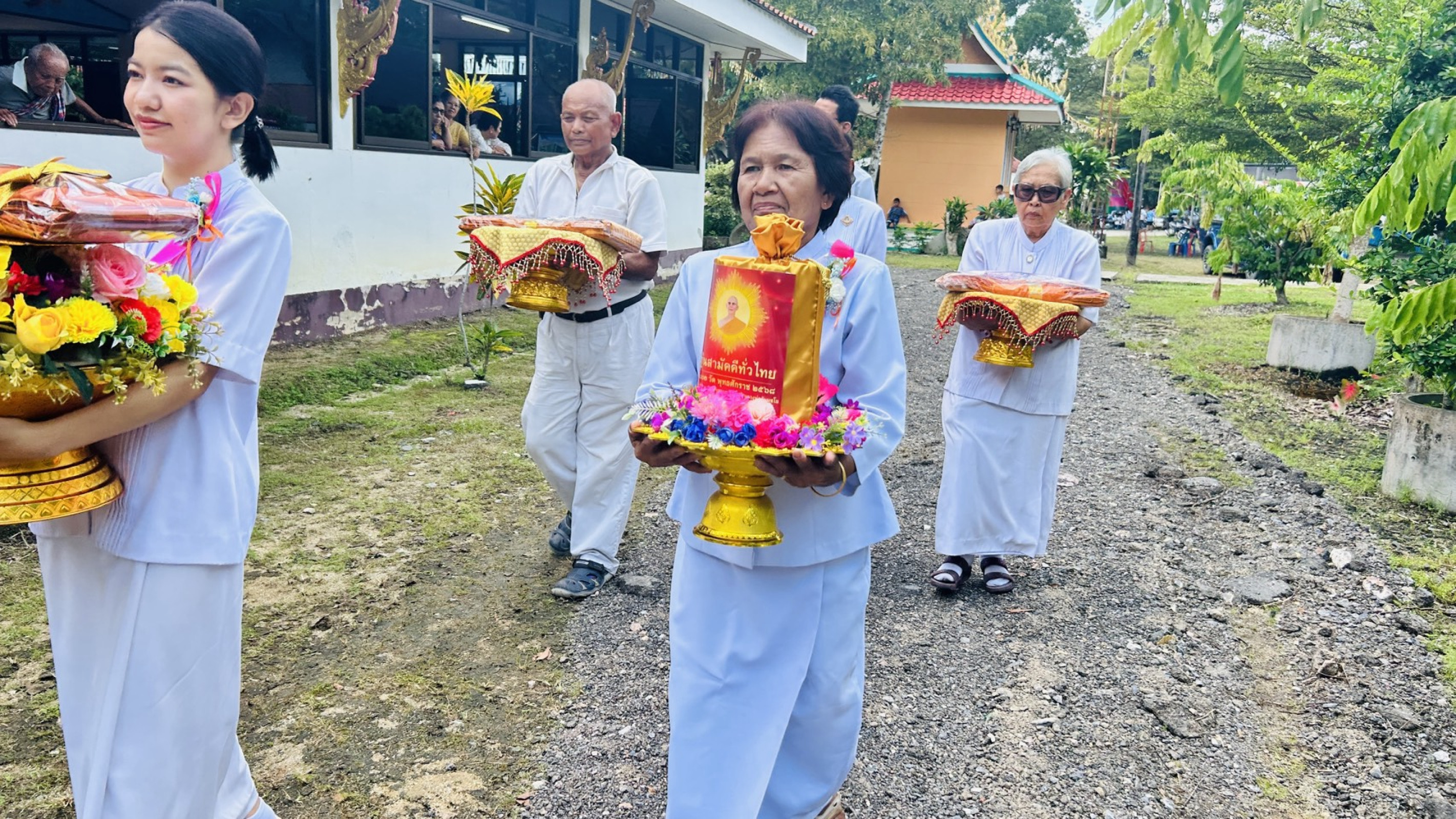 ภาพร่วมพิธีกรรมวัดผังปาล์ม 3