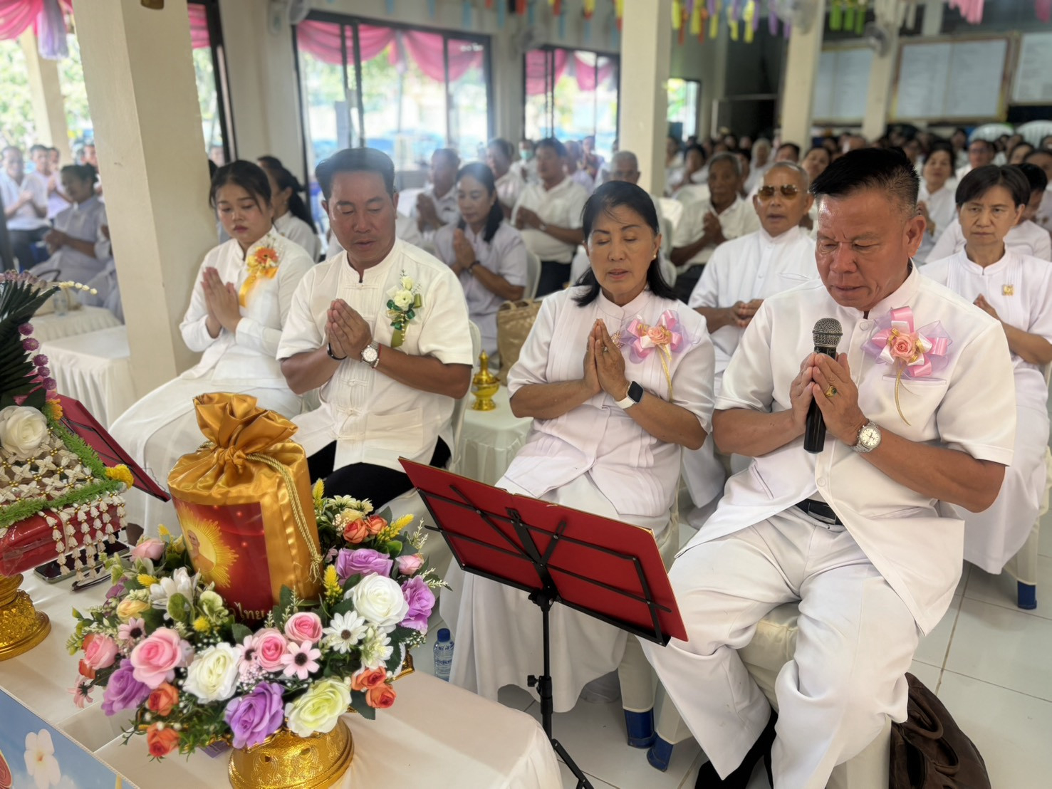 ภาพกล่าวคำถวายกฐินวัดร่องขุ่น
