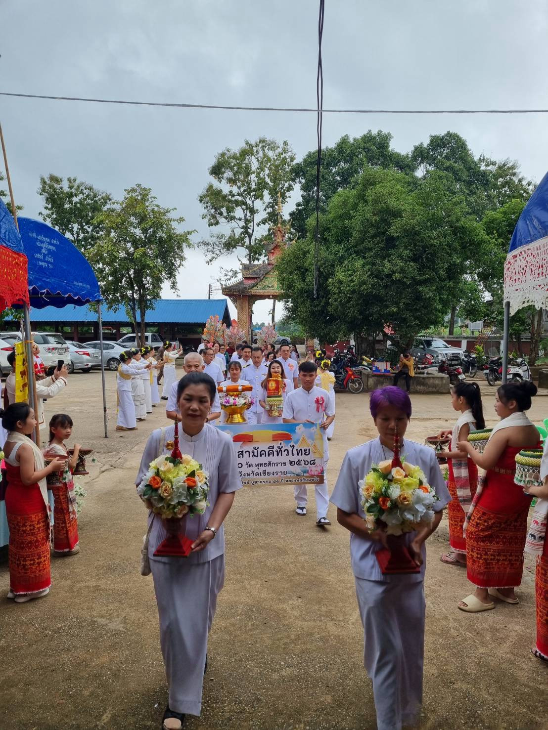 ภาพร่วมพิธีกรรมวัดโพธิ์ชัย