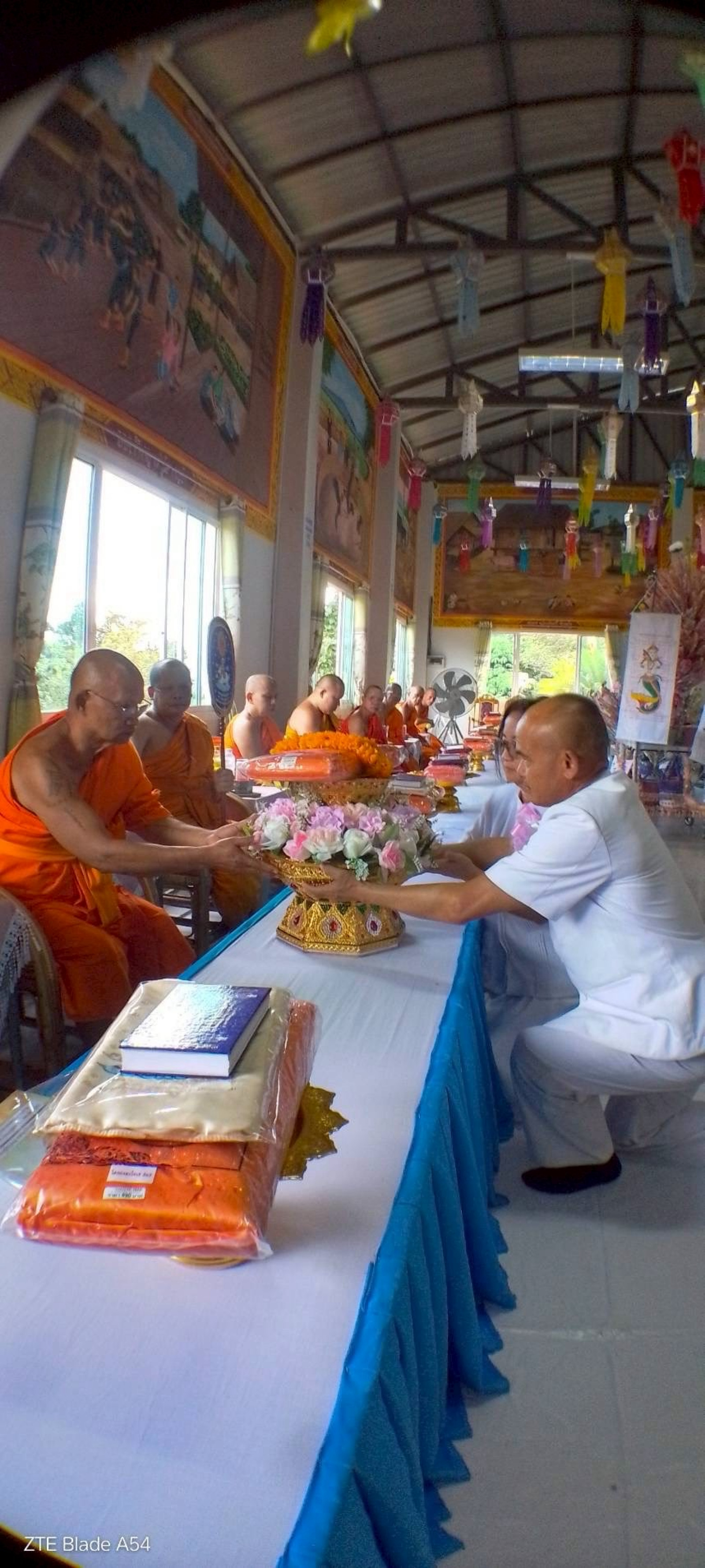 ภาพร่วมพิธีกรรมวัดเม็งราย