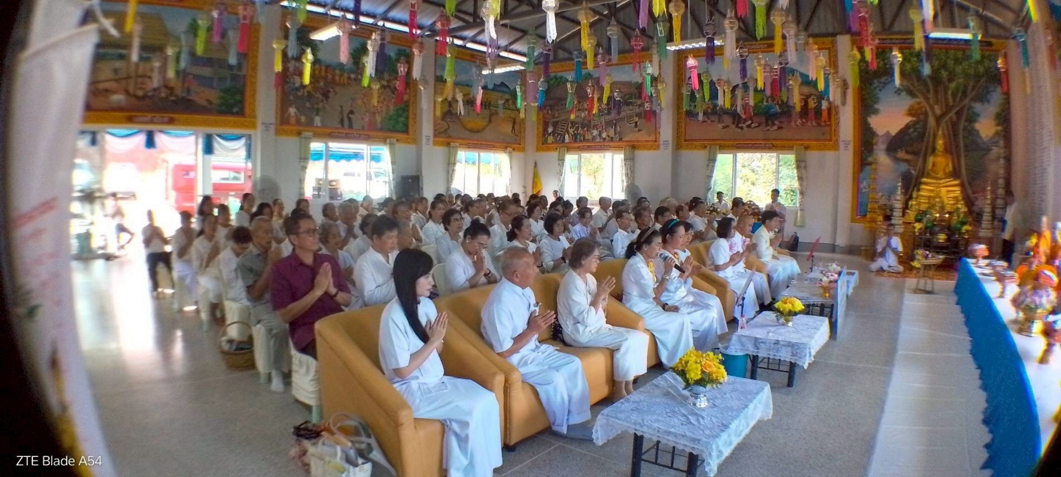 ภาพร่วมพิธีกรรมวัดเม็งราย