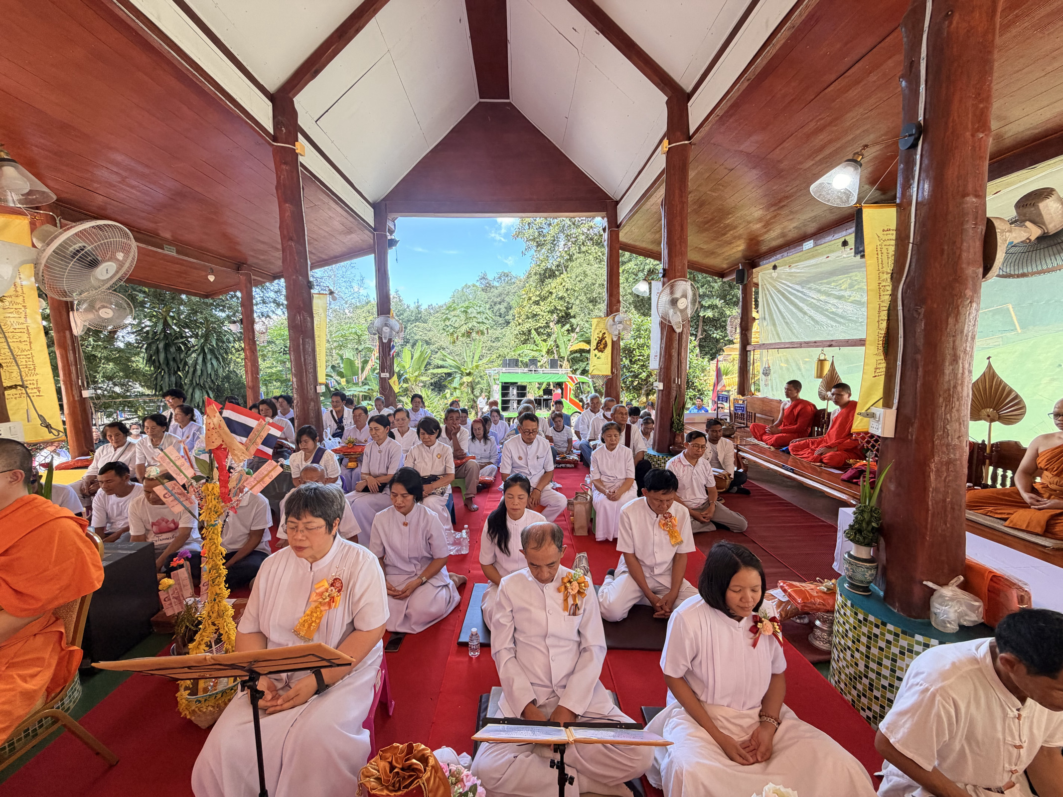 ภาพร่วมพิธีกรรมวัดพระธาตุบ่อน้ำติ๊บ