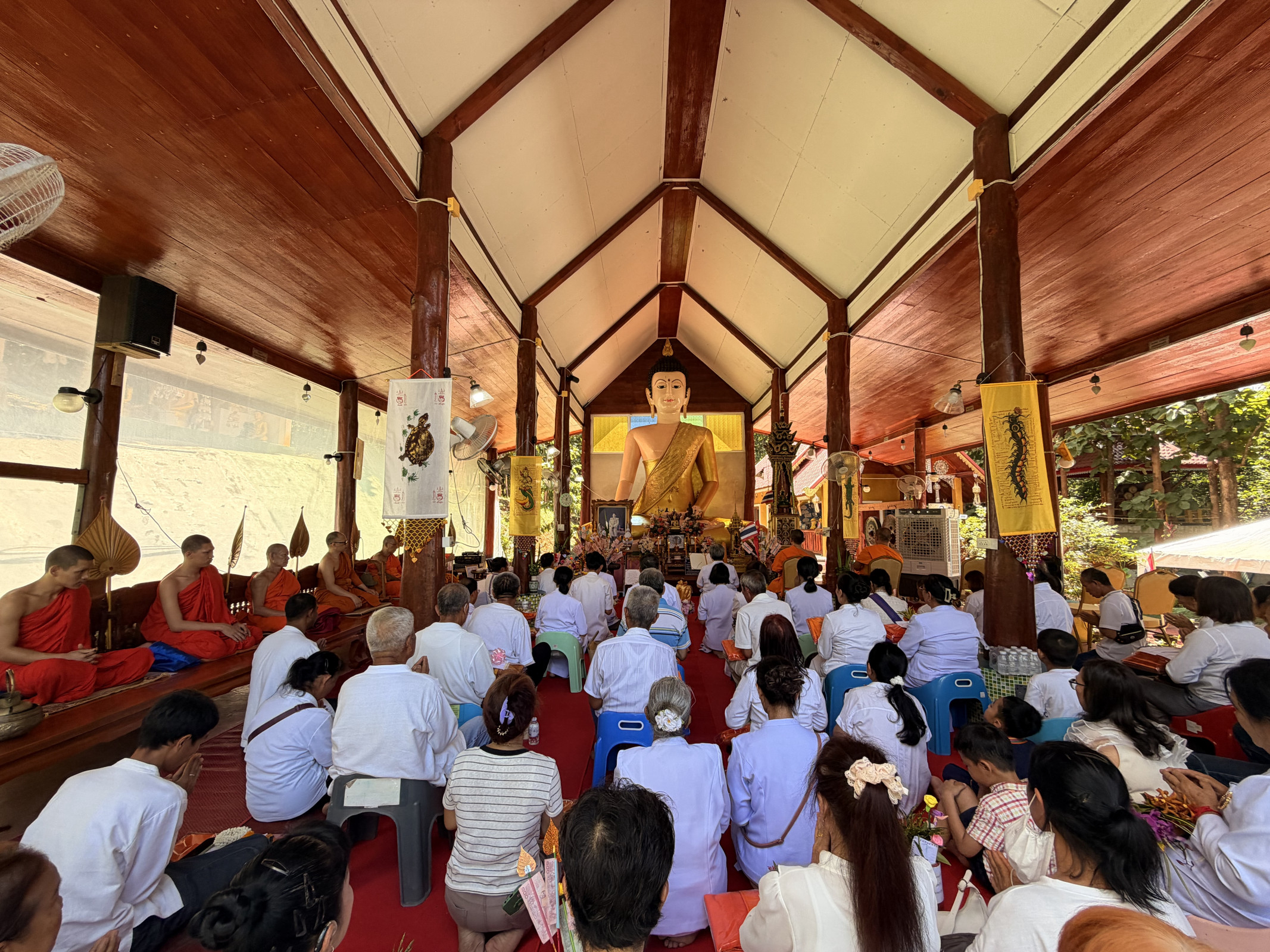 ภาพร่วมพิธีกรรมวัดพระธาตุบ่อน้ำติ๊บ