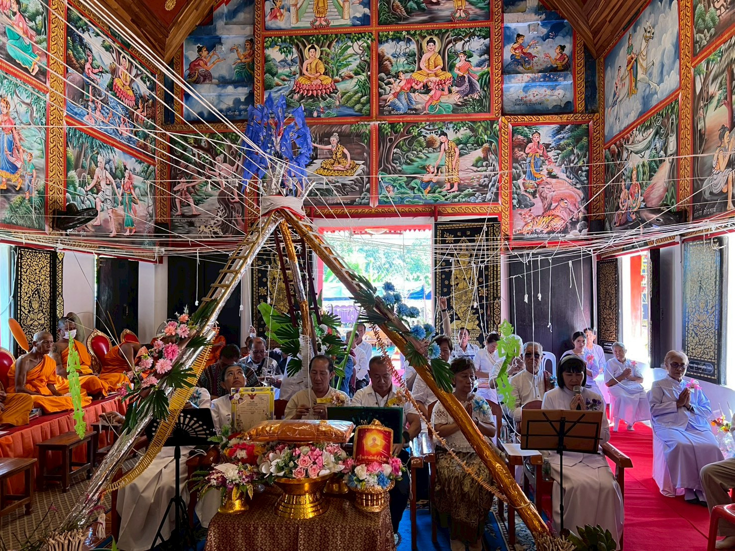 ภาพร่วมพิธีกรรมวัดลุง